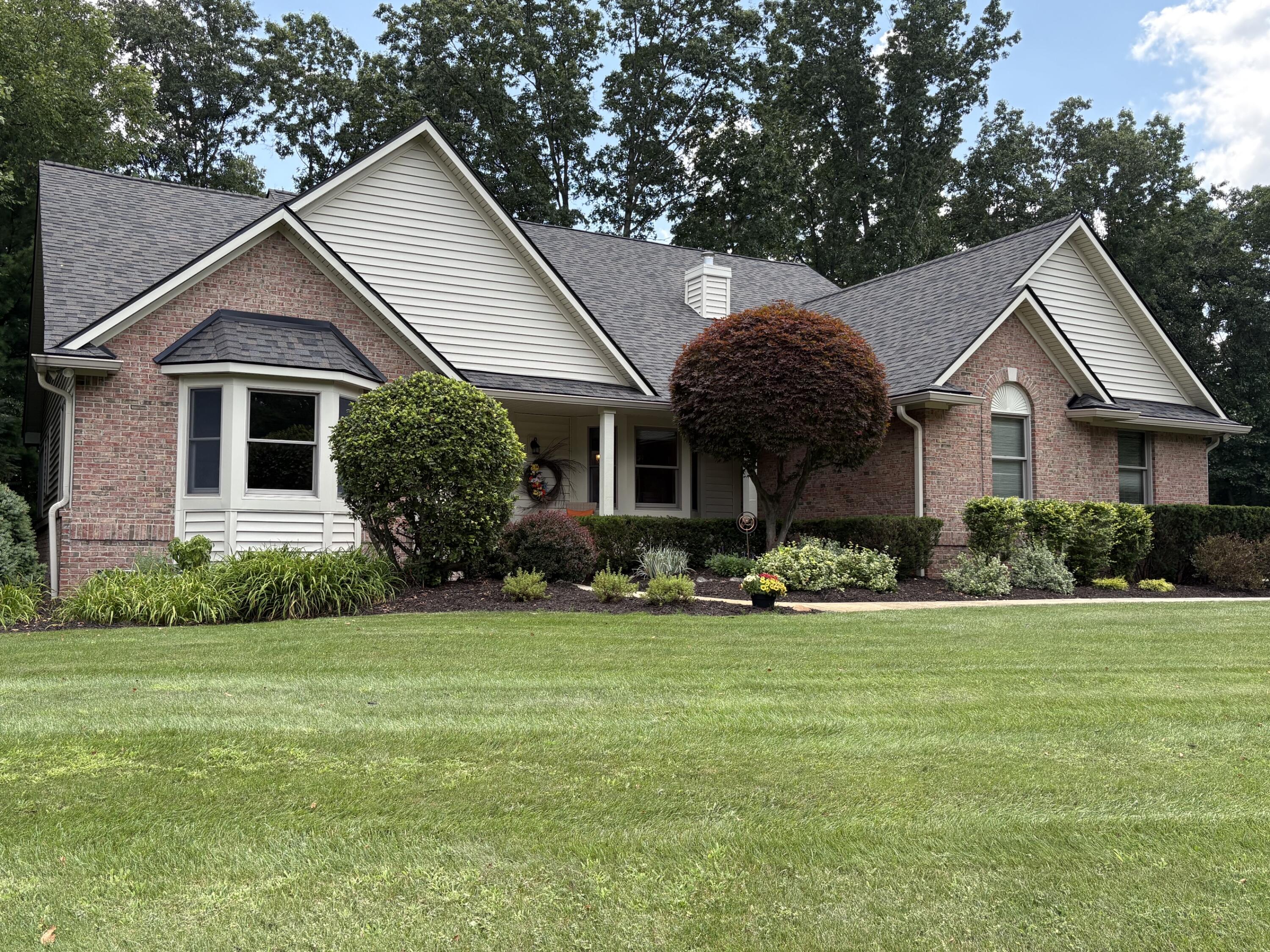 7708 Hunters Pointe Property Photo 2