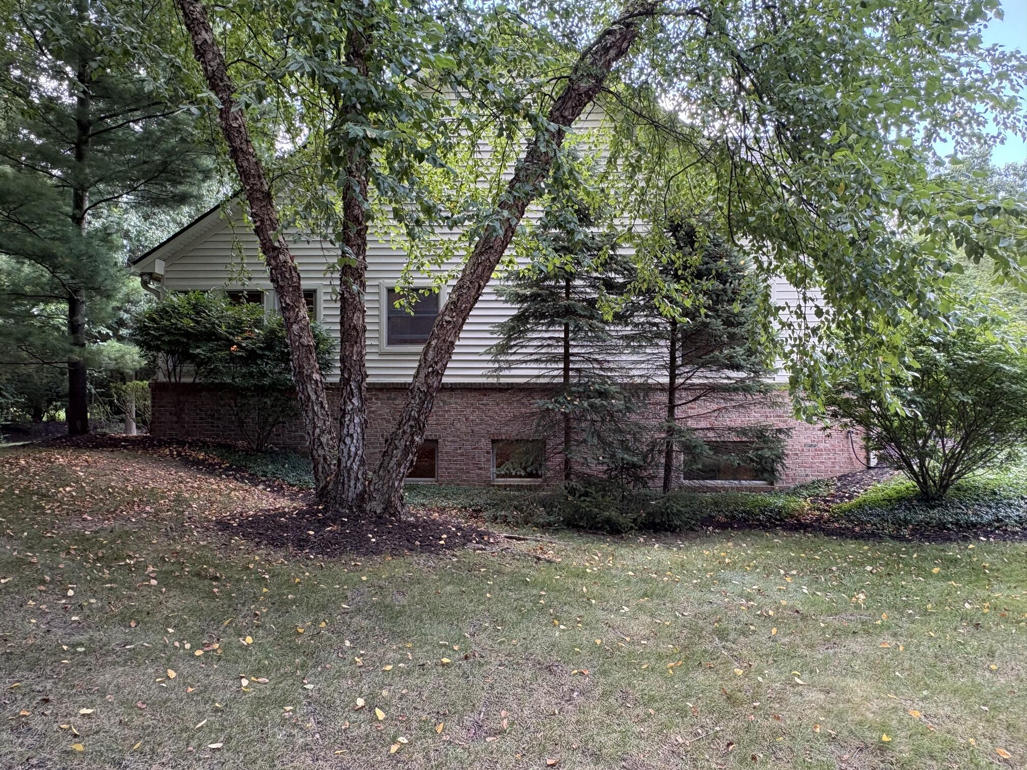 7708 Hunters Pointe Property Photo 6