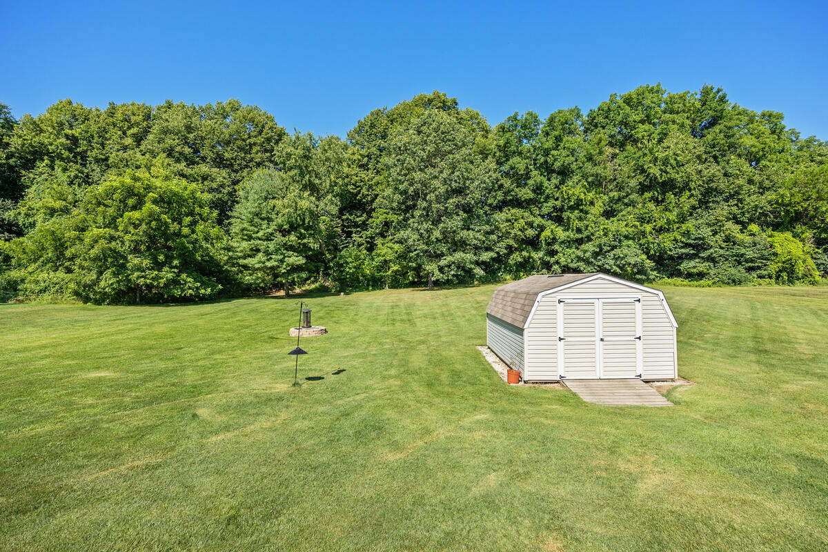 1126 N Vista Lane Property Photo 25