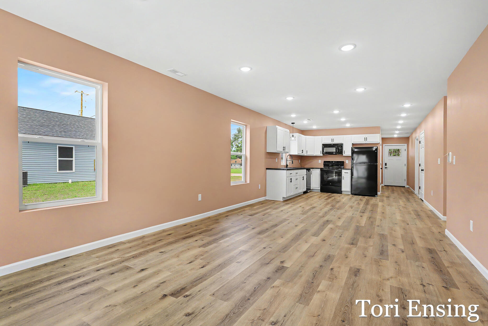 723 N Burgess Street Property Photo 11