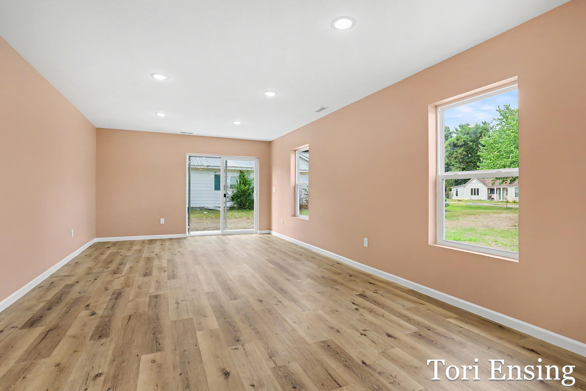 723 N Burgess Street Property Photo 13