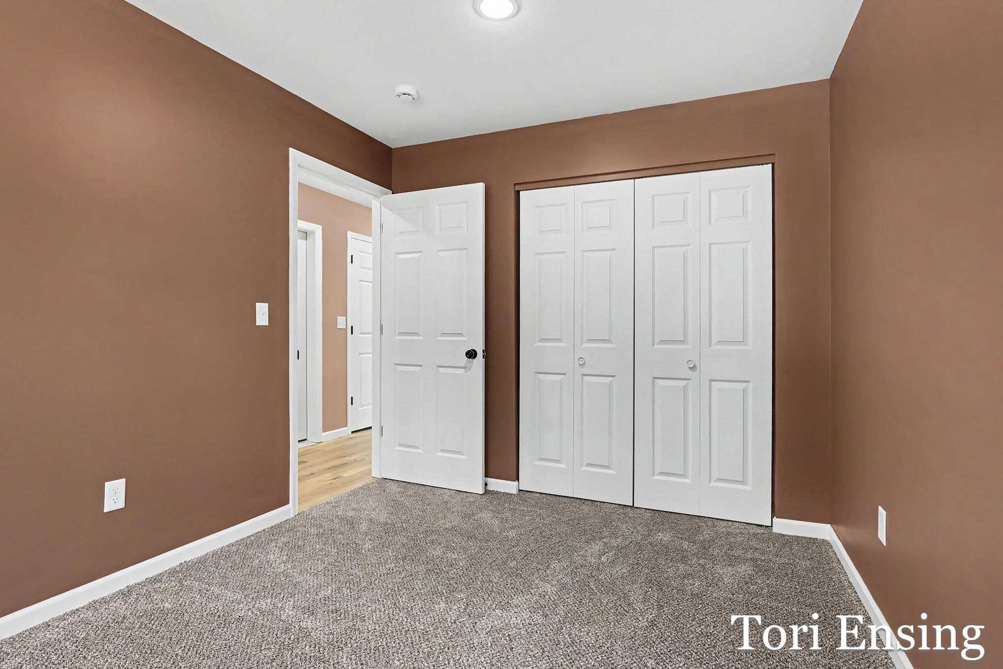 723 N Burgess Street Property Photo 15