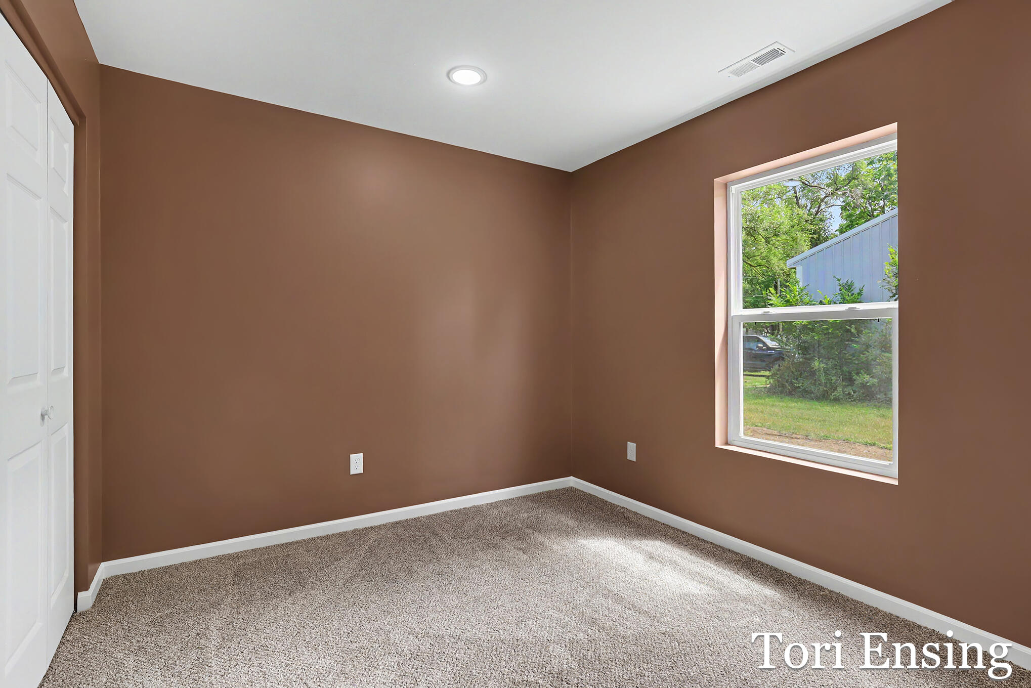 723 N Burgess Street Property Photo 20