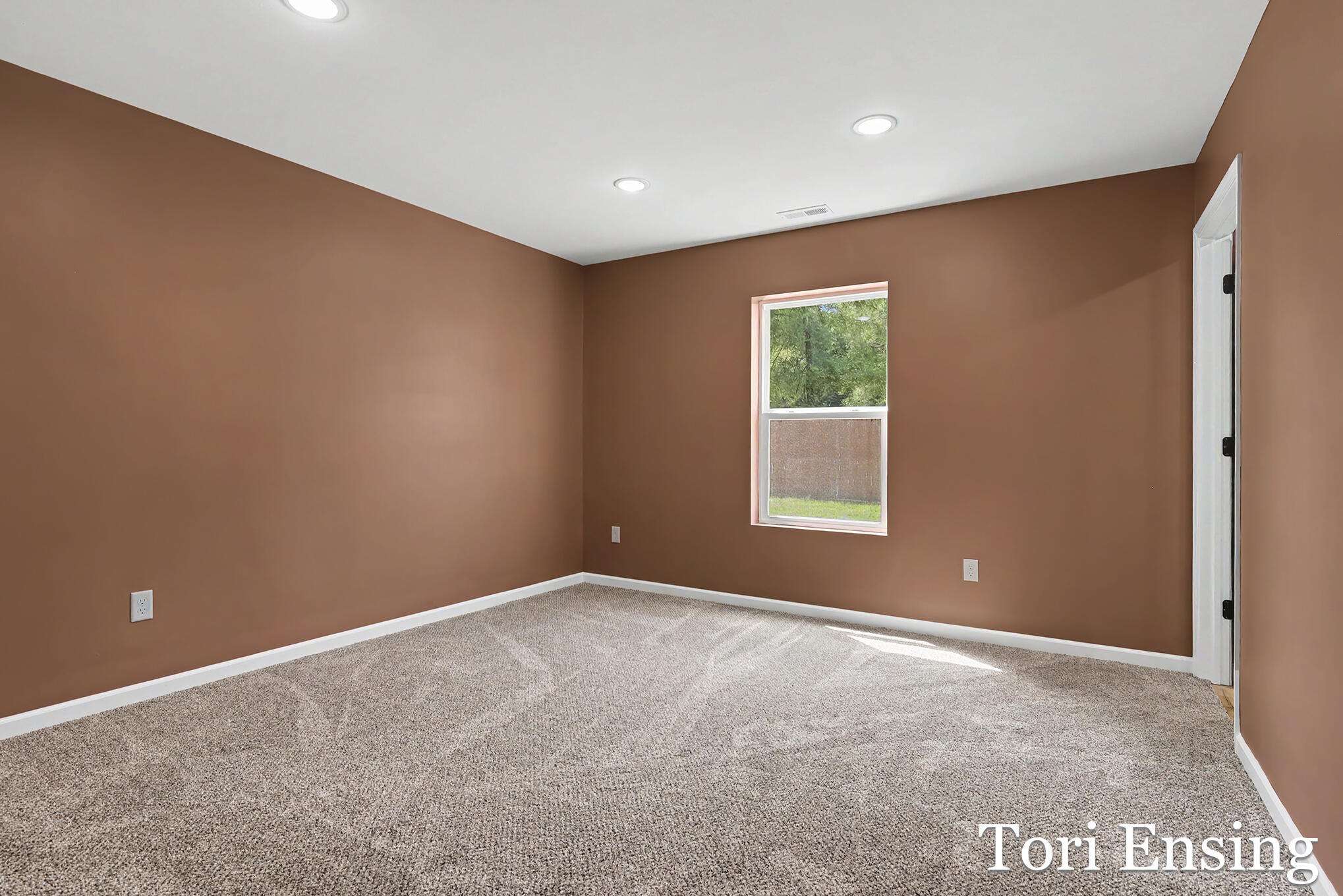723 N Burgess Street Property Photo 23