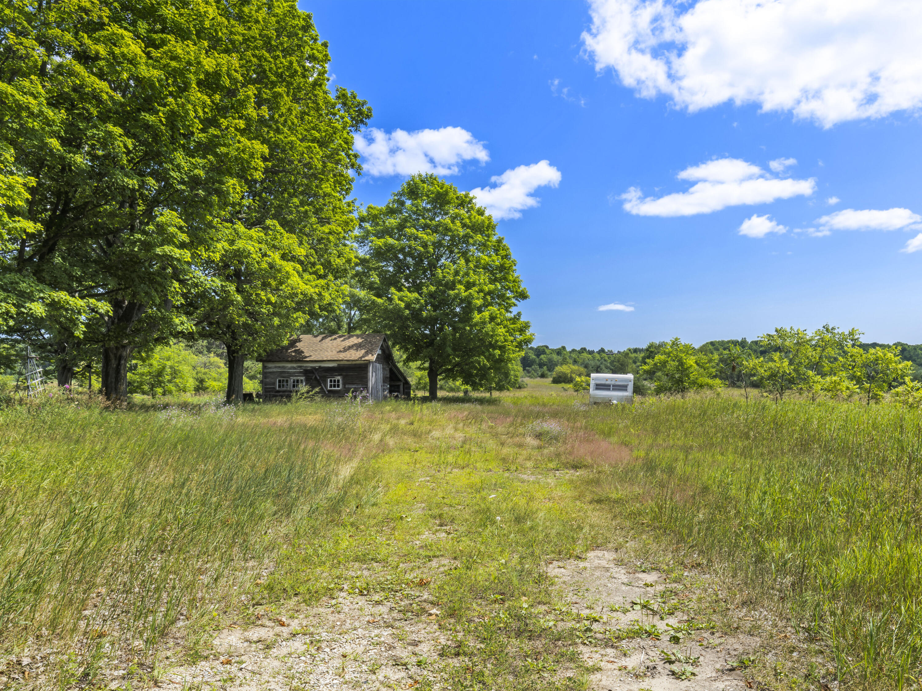 16743 Marilla Road Property Photo 5