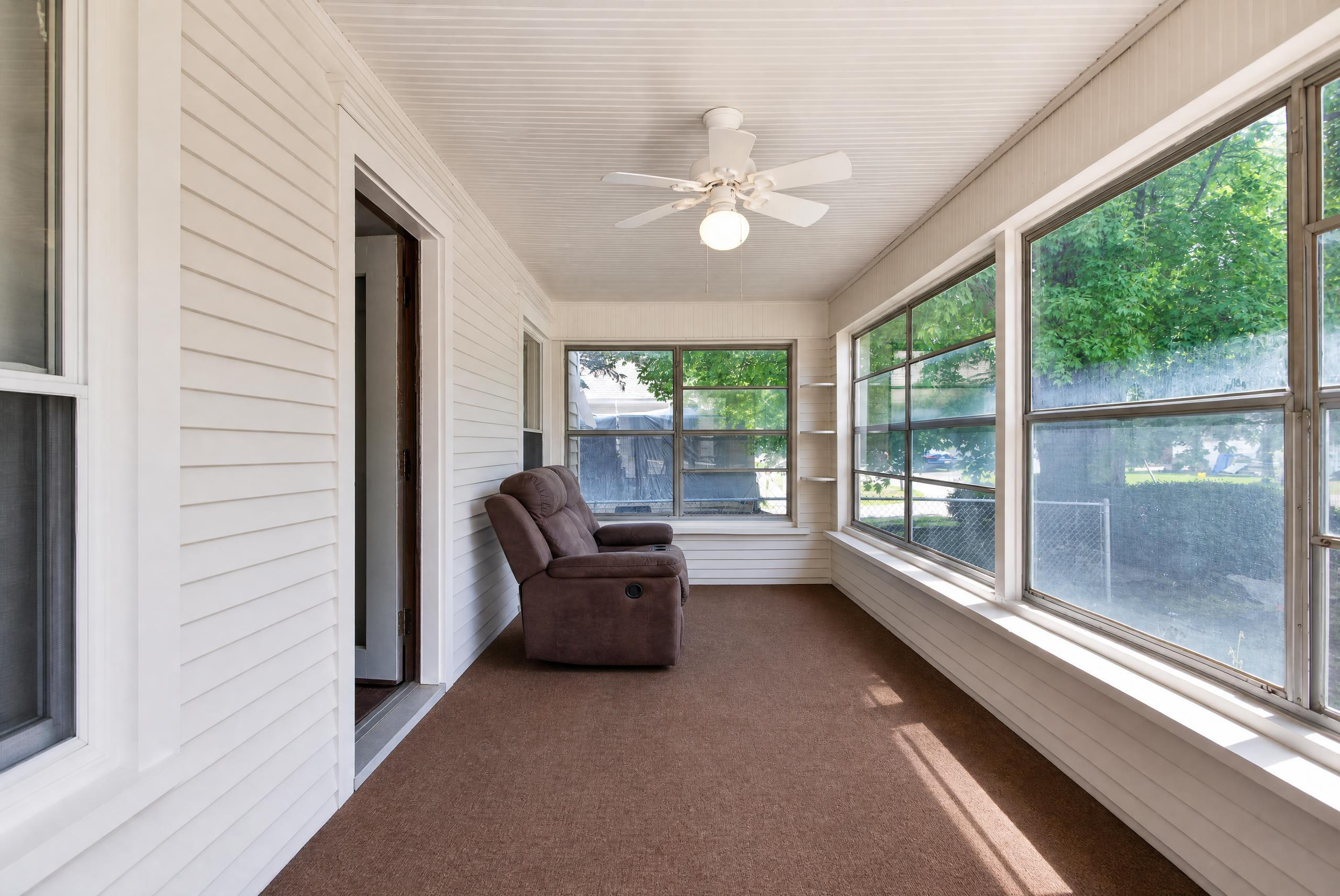 302 Cass Avenue Property Photo 5