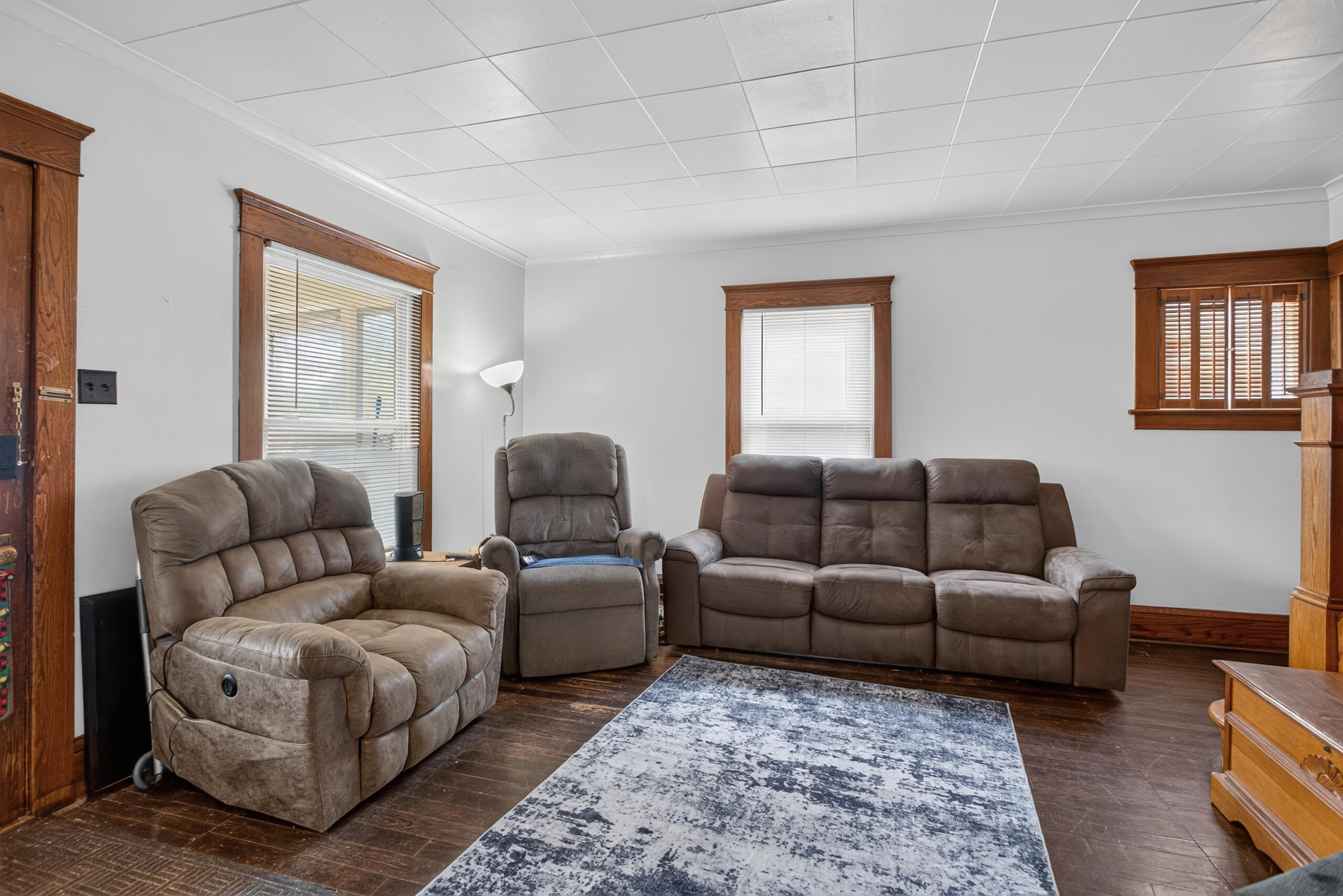 302 Cass Avenue Property Photo 8