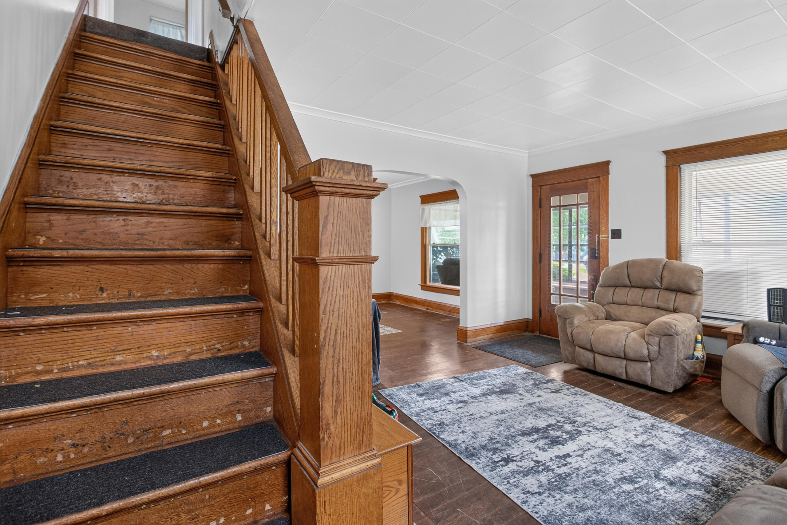 302 Cass Avenue Property Photo 9