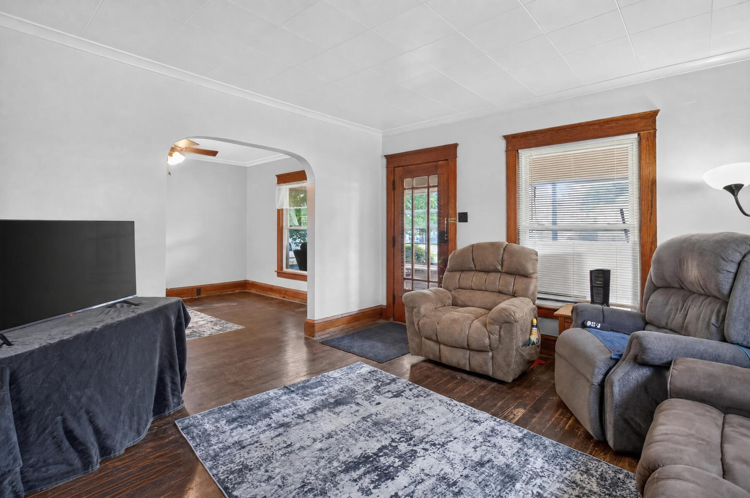 302 Cass Avenue Property Photo 11