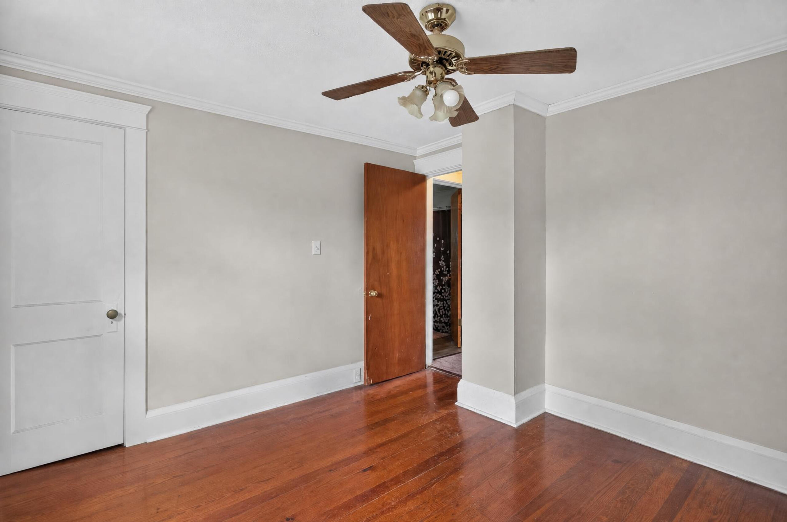 302 Cass Avenue Property Photo 32