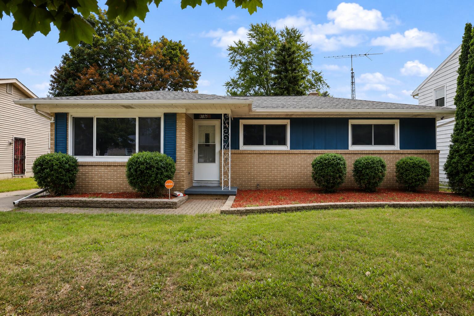 3815 Walton Drive Property Photo 2