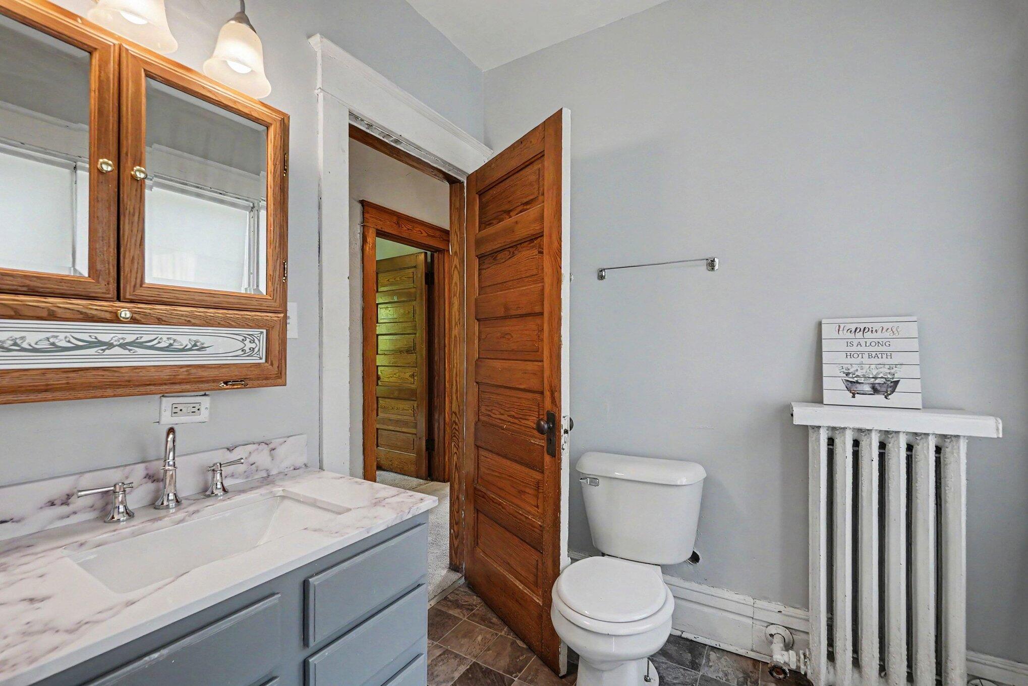 1014 S University Avenue Property Photo 16