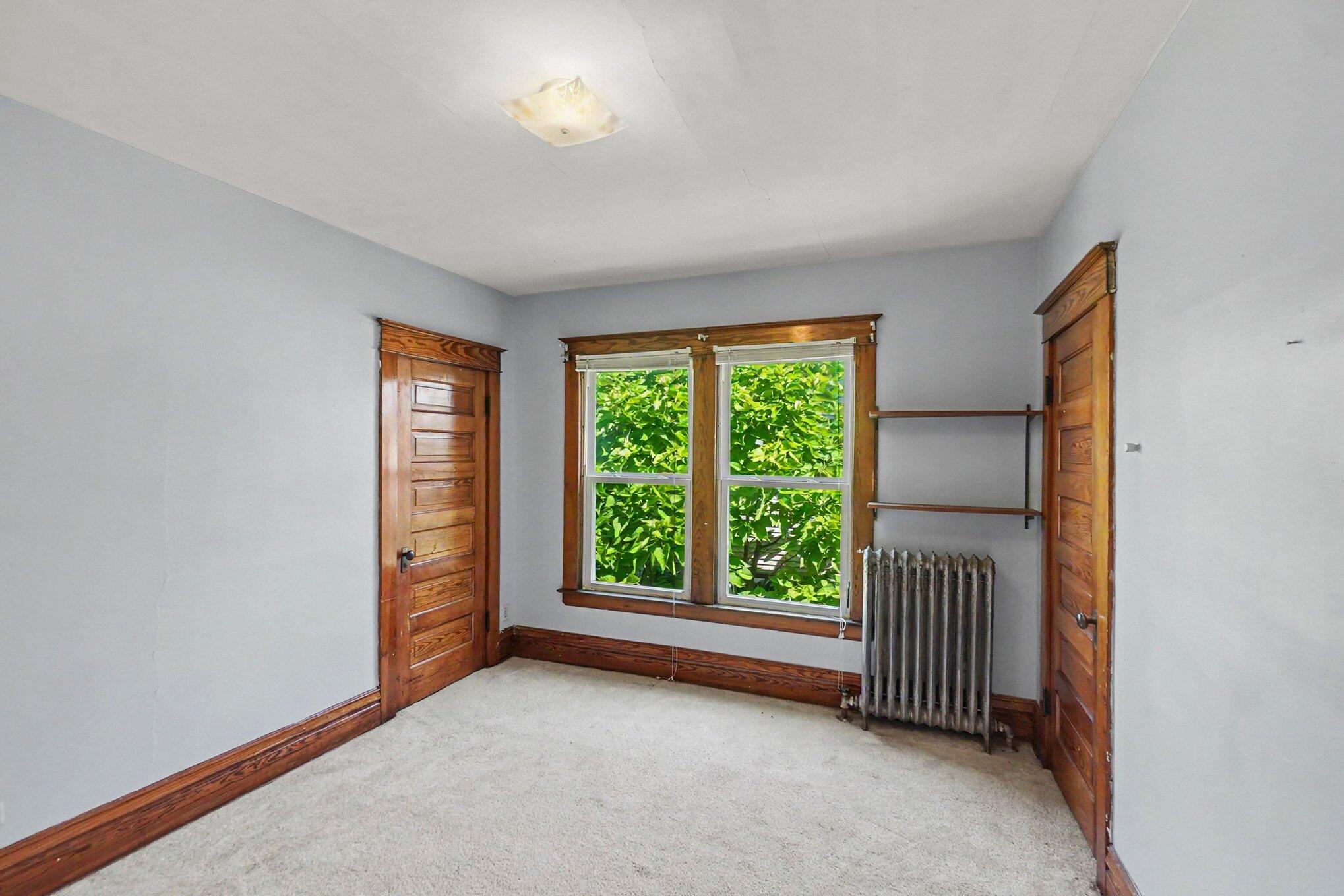 1014 S University Avenue Property Photo 17