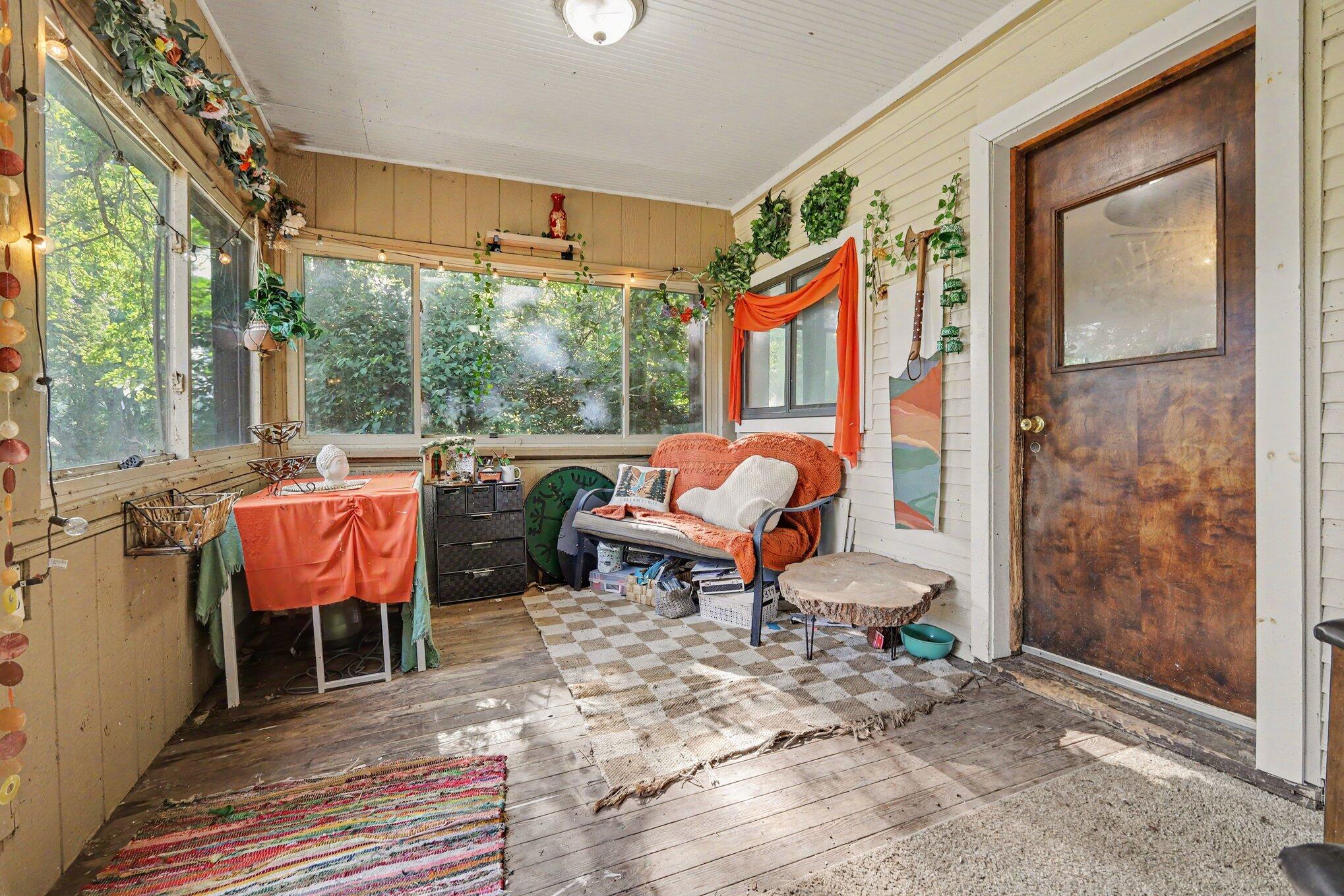 2067 Riverbank Avenue Ne Property Photo 7