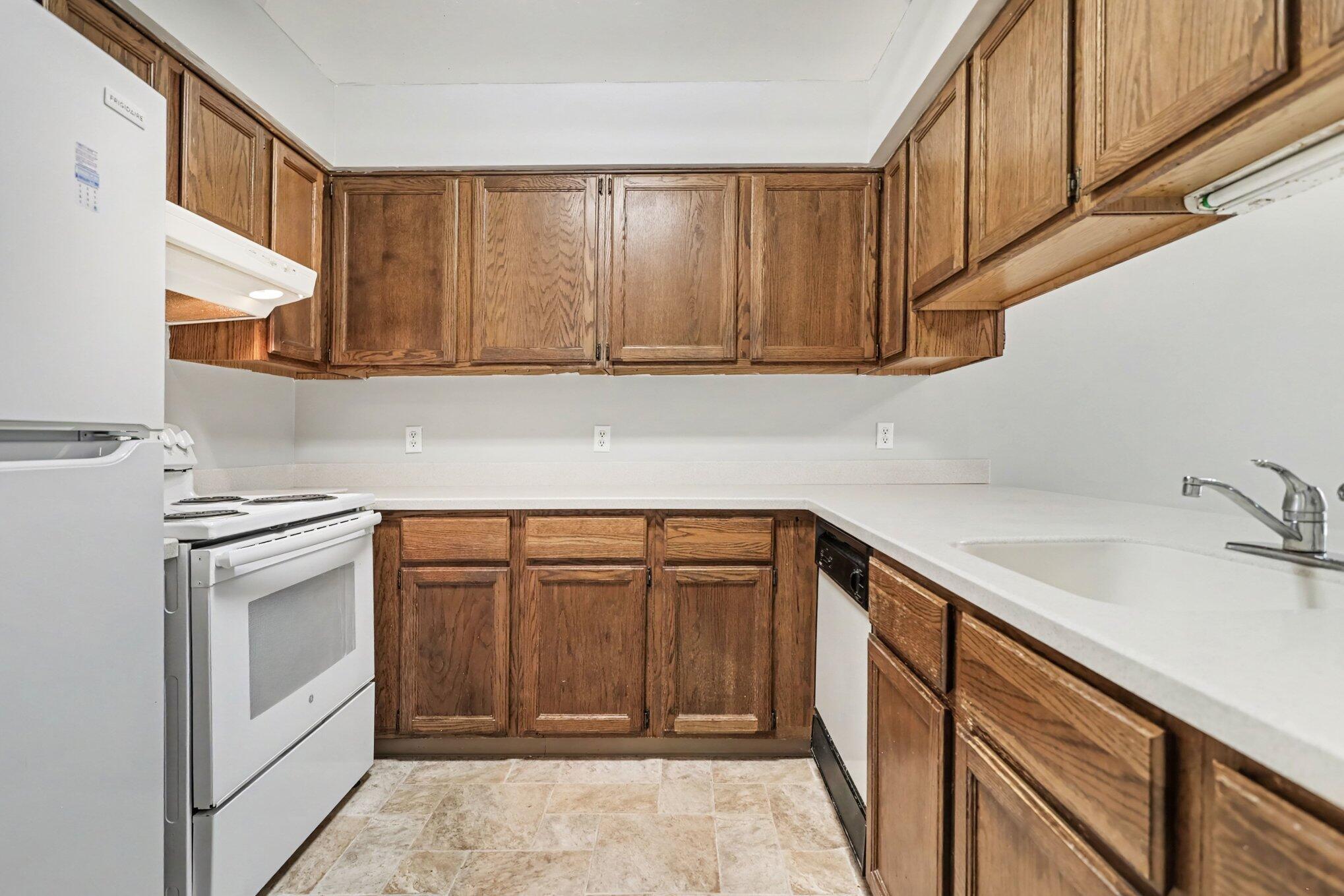 723 Charlemagne Boulevard Property Photo 7