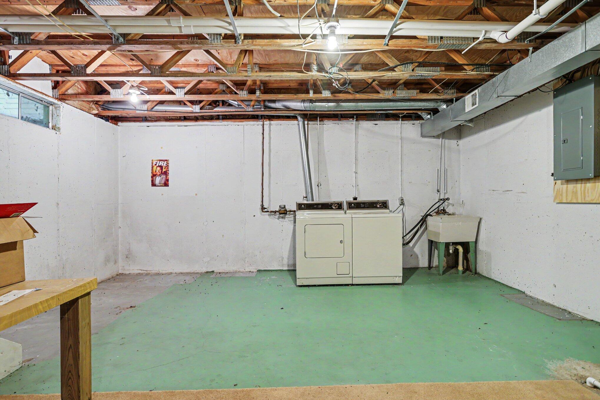 723 Charlemagne Boulevard Property Photo 17