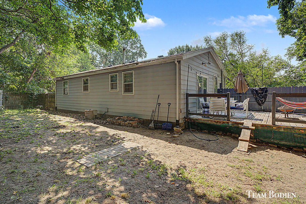 357 Mabel Street Nw Property Photo 3