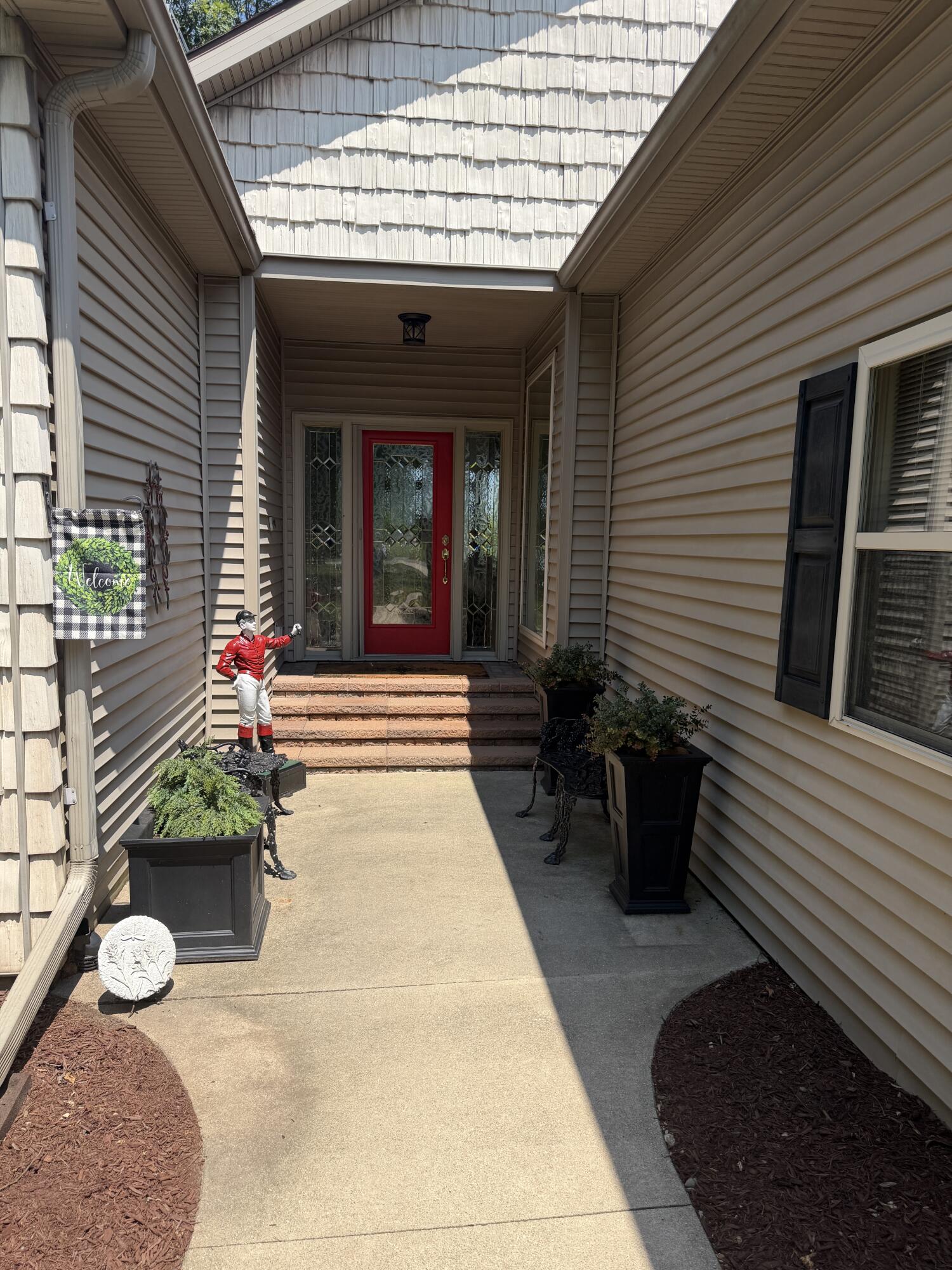 4240 Dawn Drive Property Photo 4