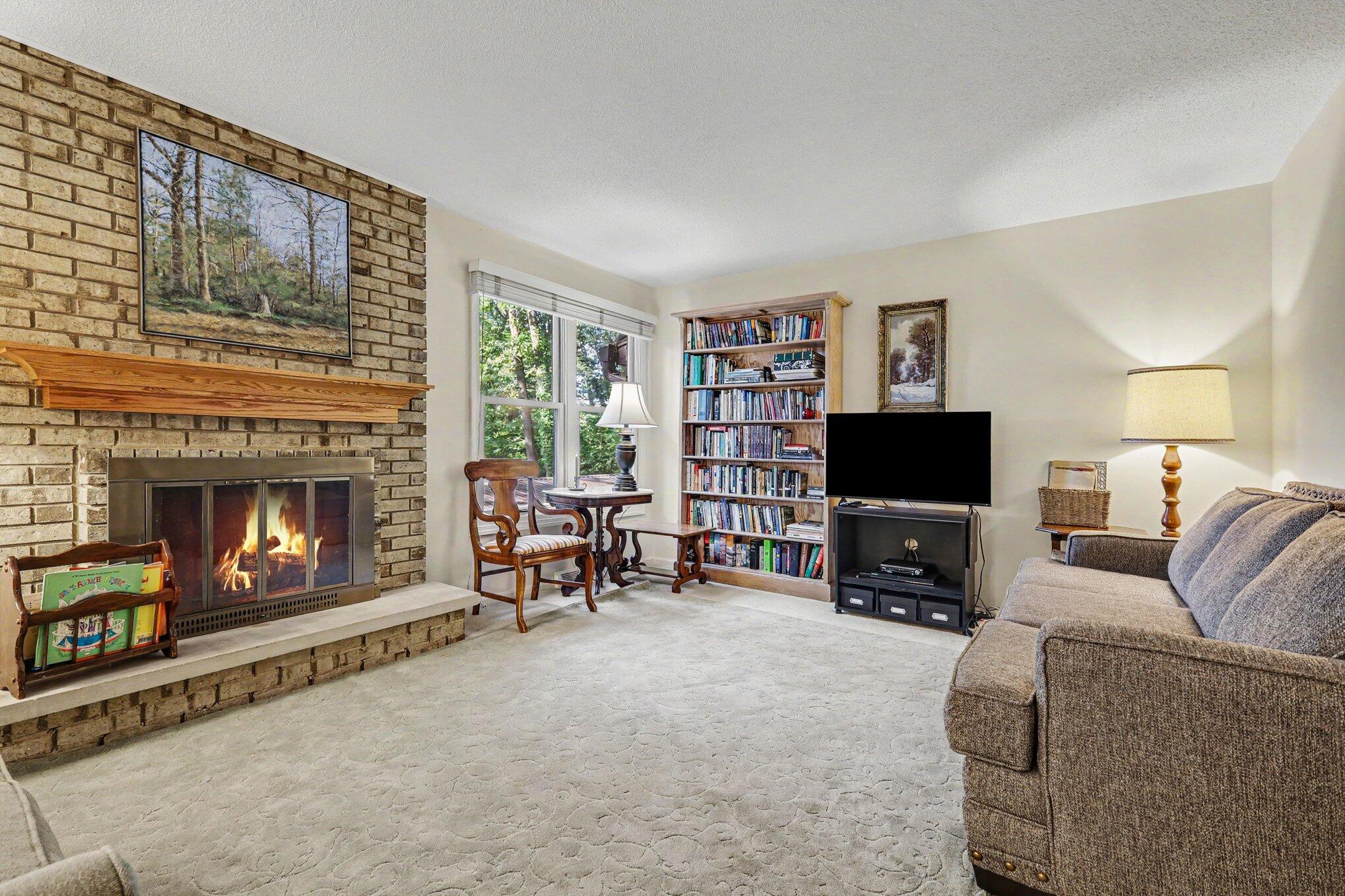 2579 Chatham Woods Drive Se Property Photo 6