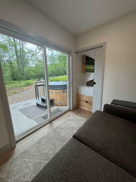 9239 E 8 Mile Road Property Photo 12
