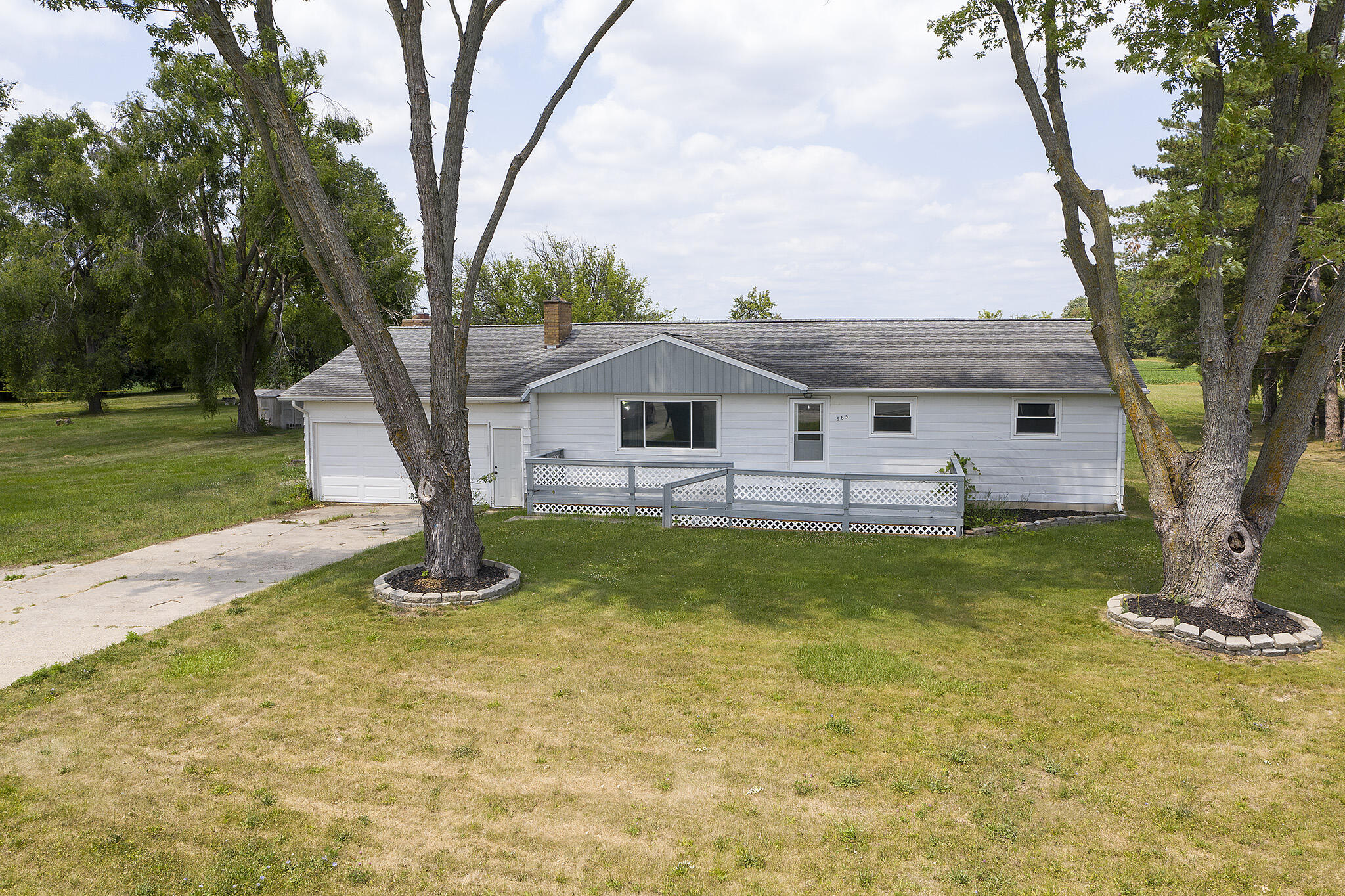 965 E Remus Road Property Photo 1