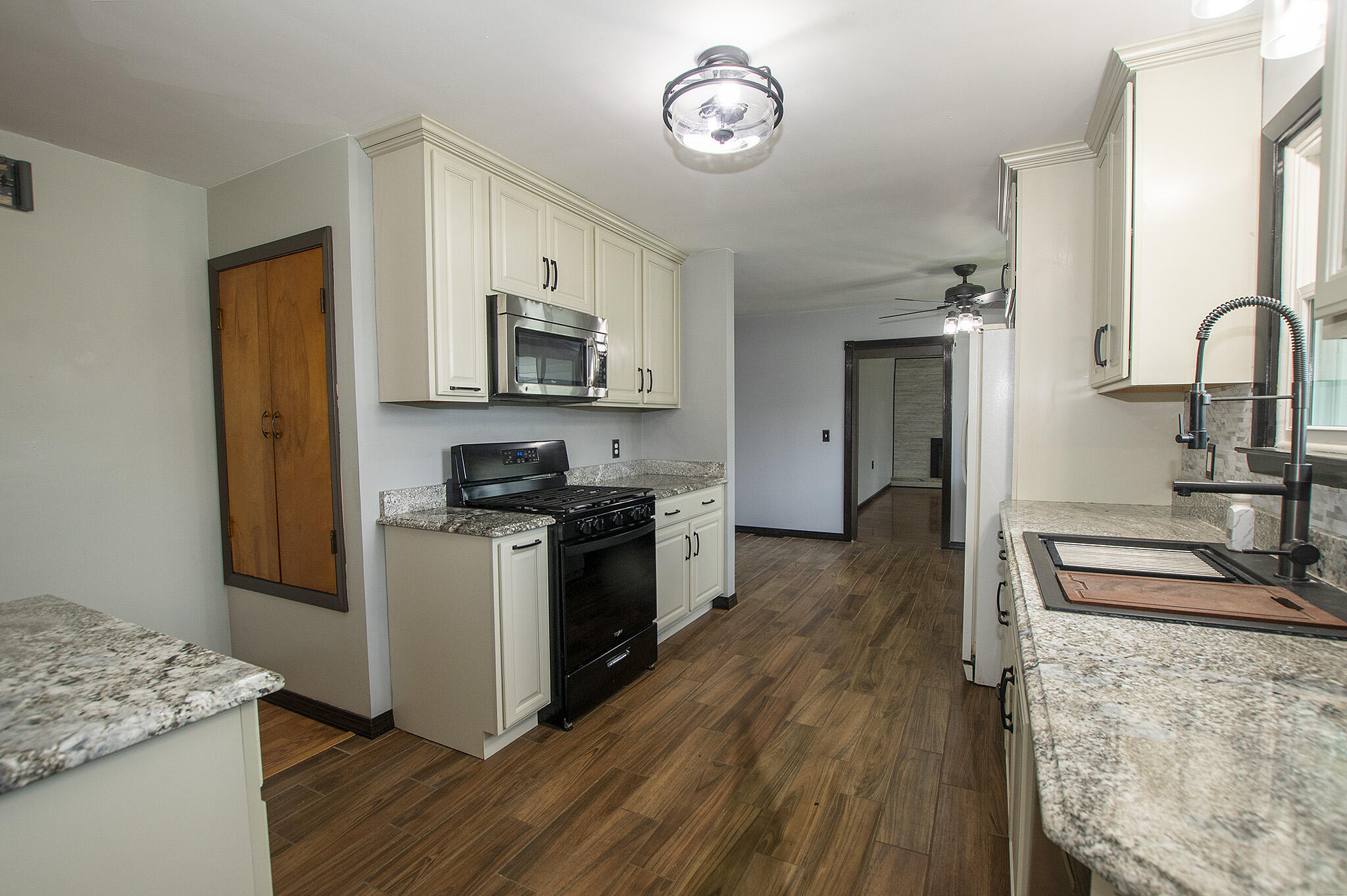 965 E Remus Road Property Photo 3
