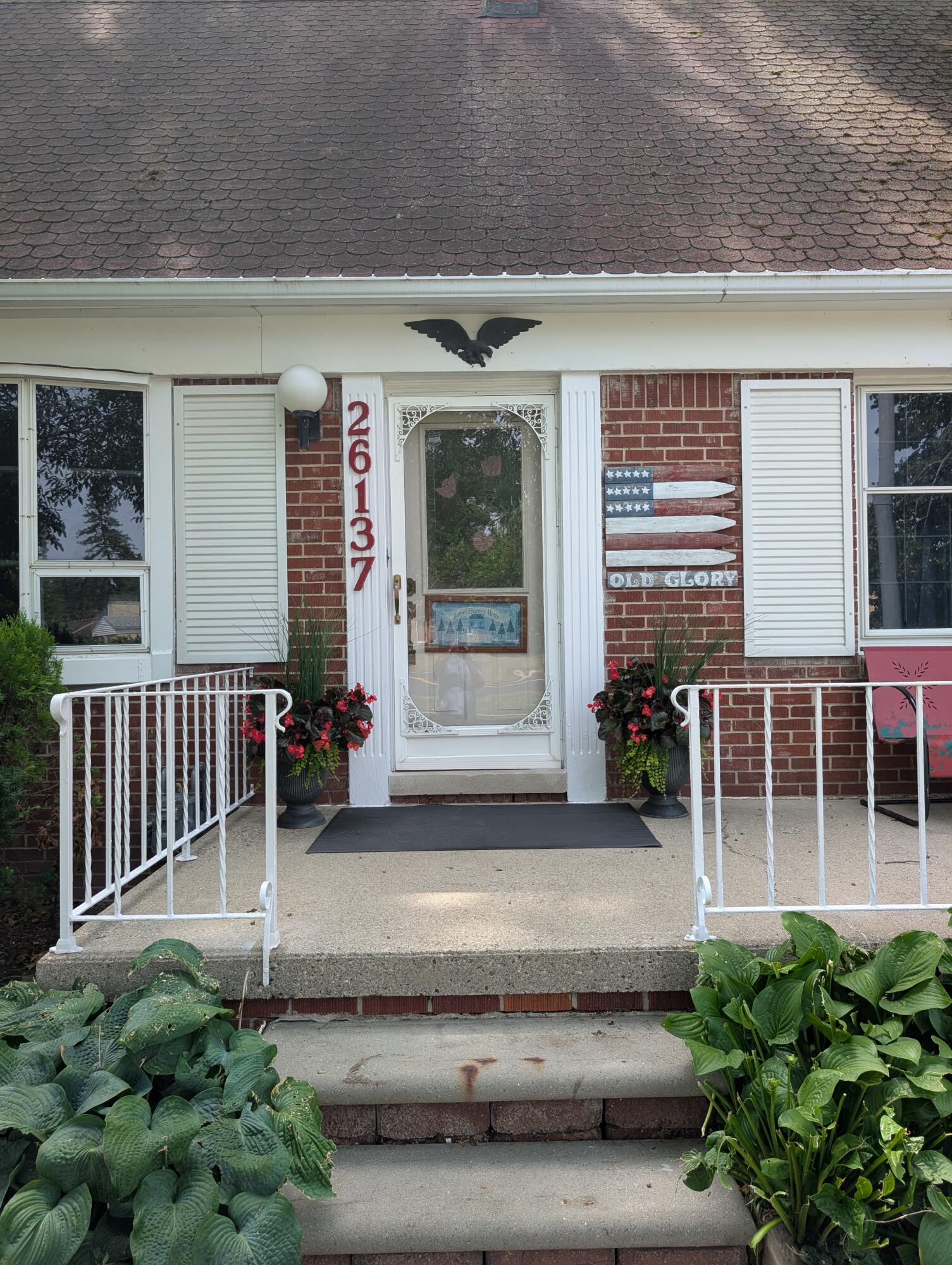 26137 Joy Road Property Photo 2