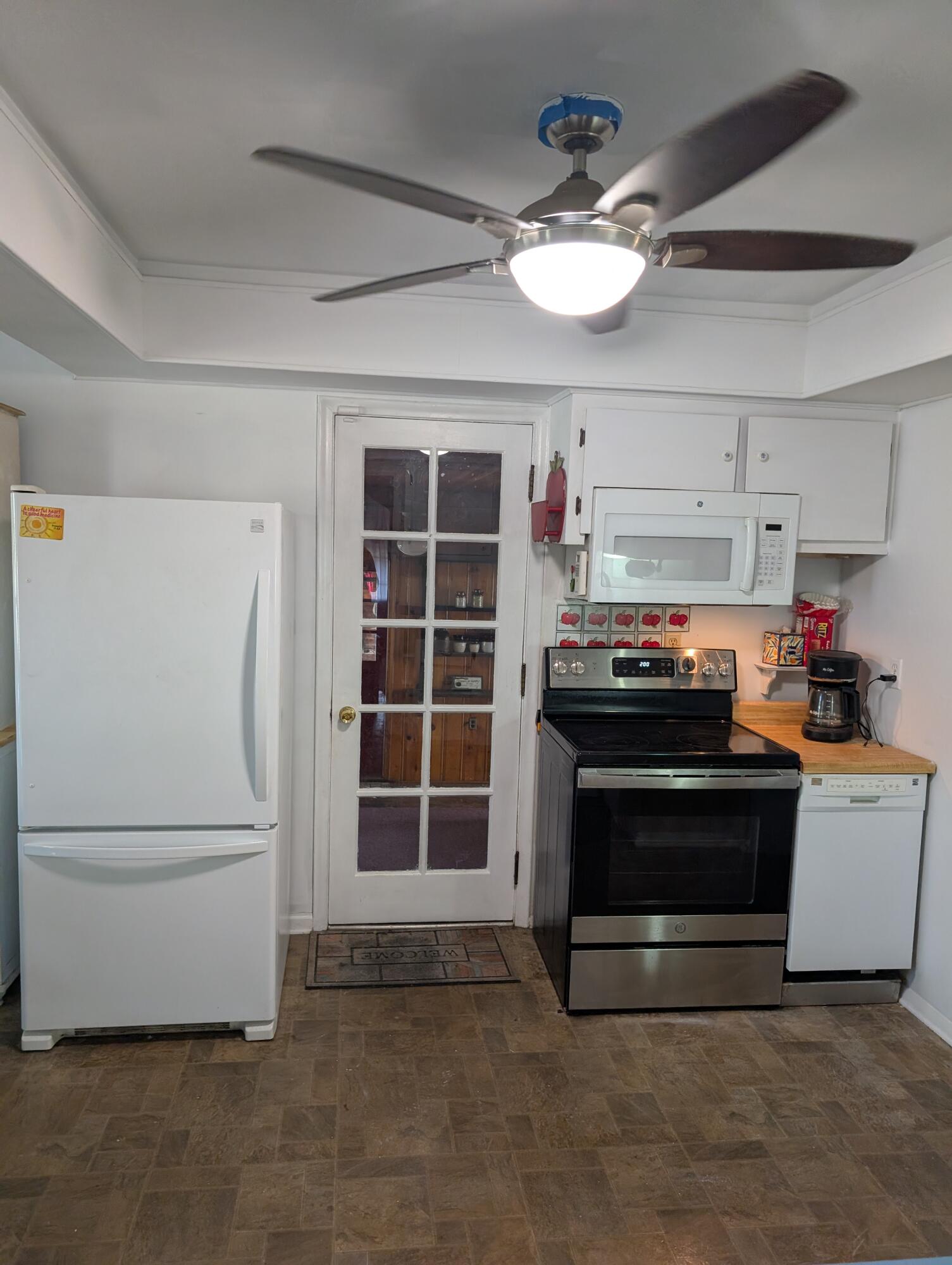 26137 Joy Road Property Photo 9