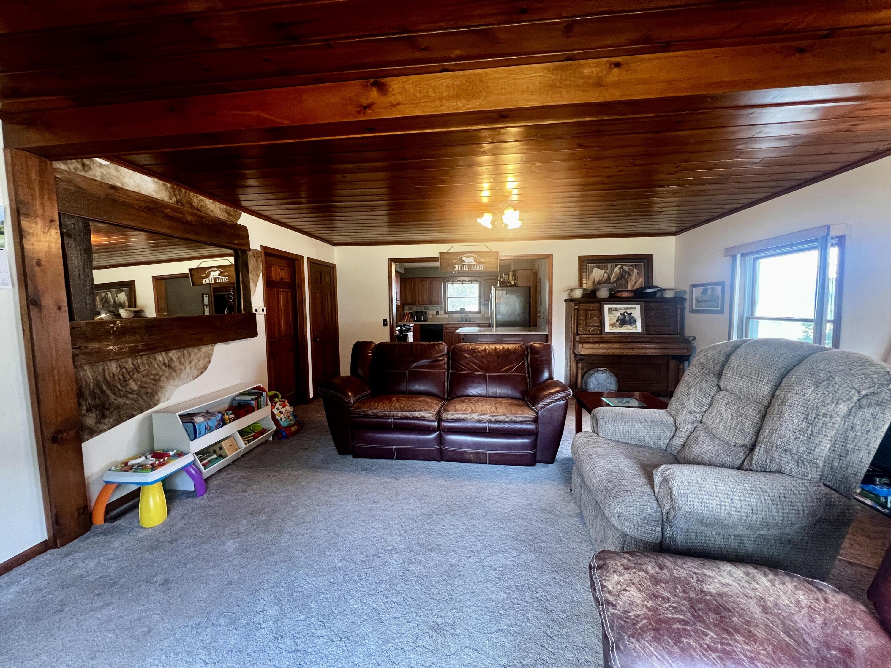 3522 9 Mile Road Property Photo 7