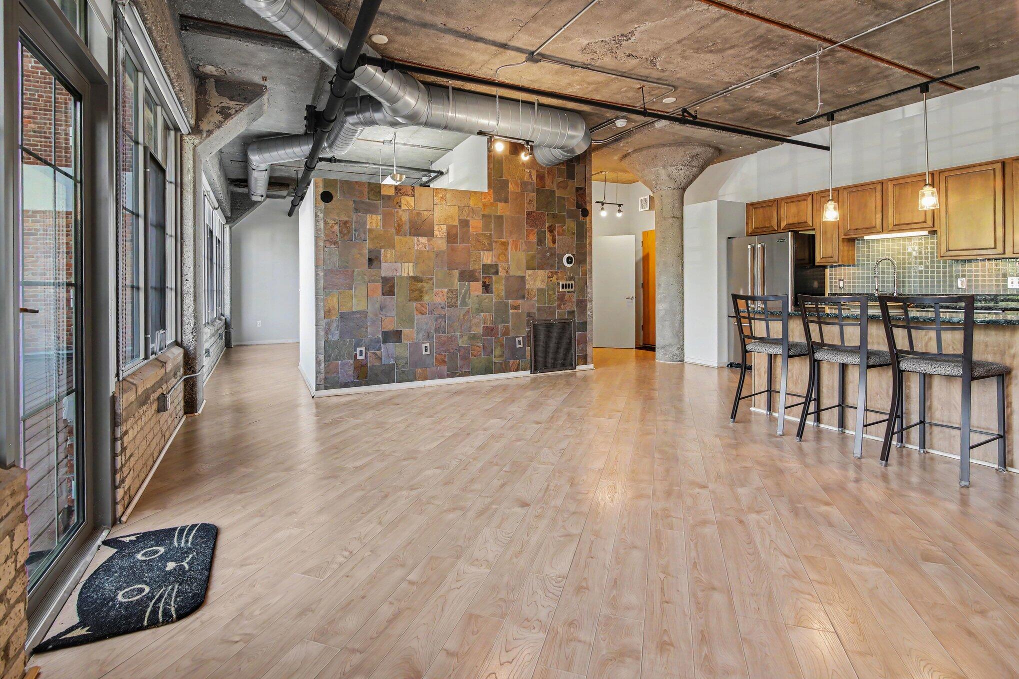 315 2nd Street Property Photo 4