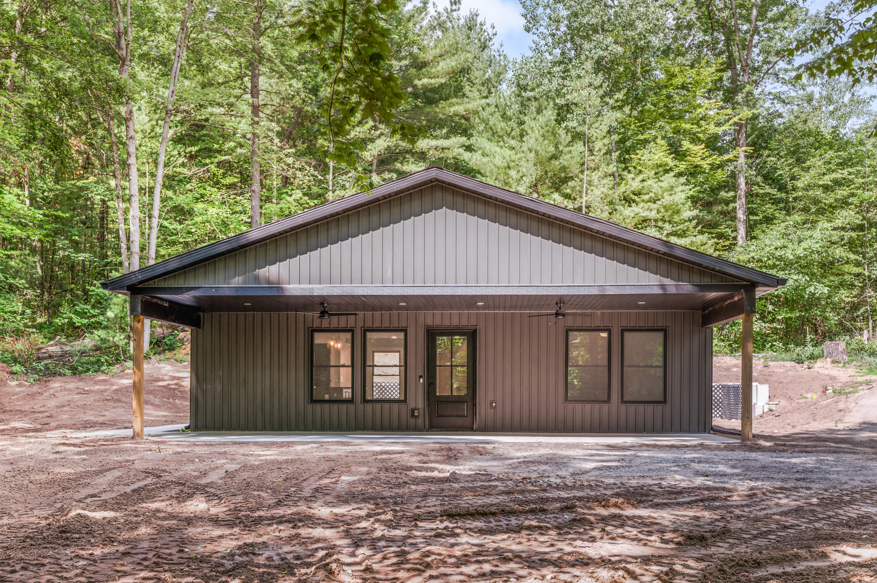 19070 Joslin Circle Property Photo 1