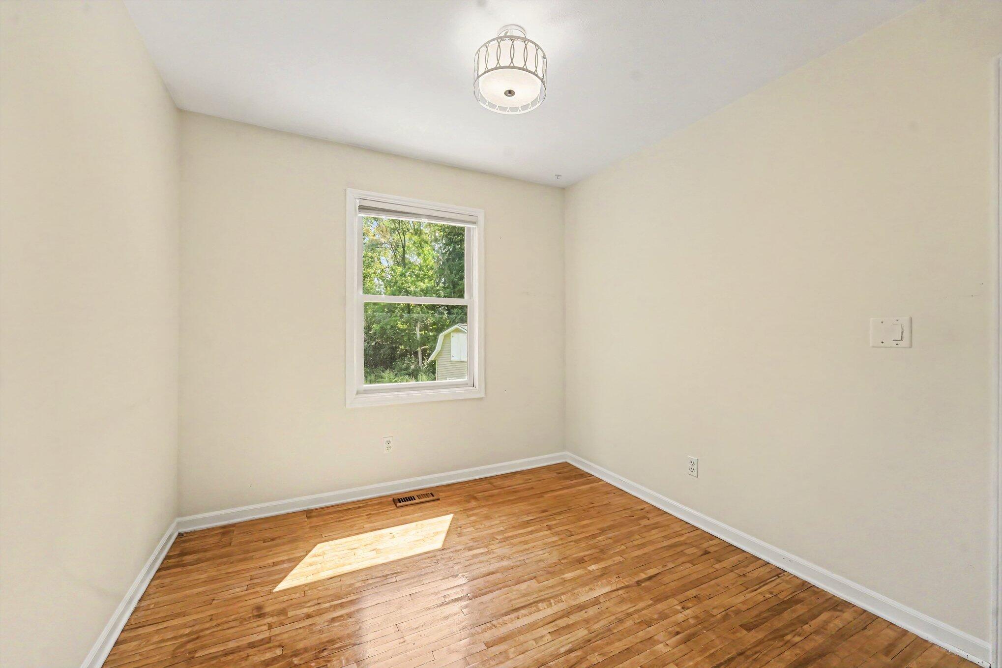 4372 Hunsberger Avenue Ne Property Photo 18