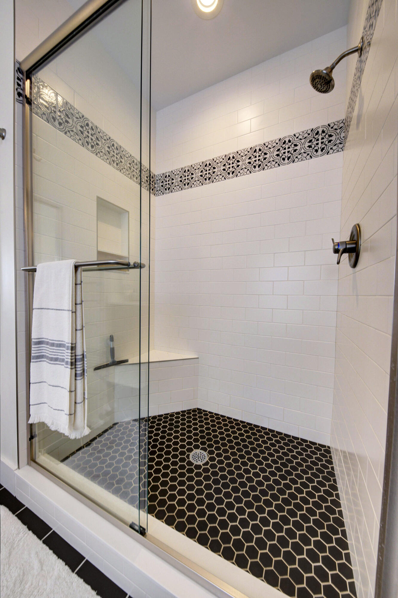144 Bloomfield Boulevard Property Photo 37
