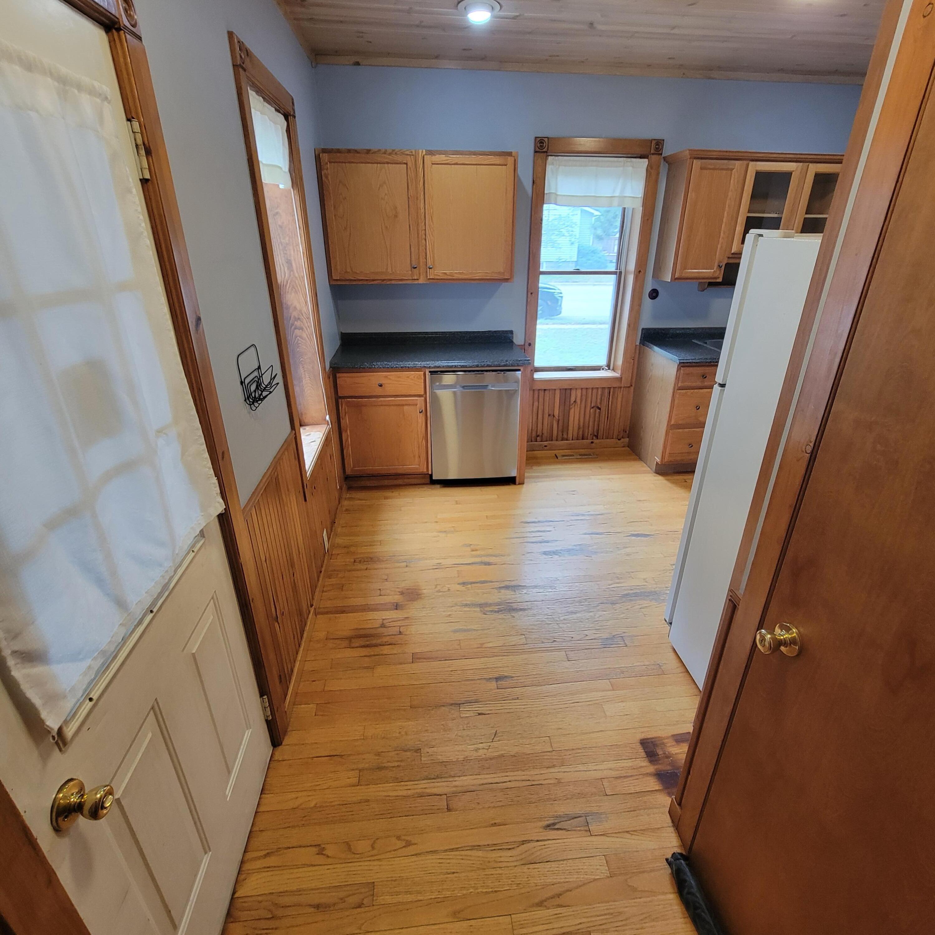 8 E Barton Street Property Photo 8