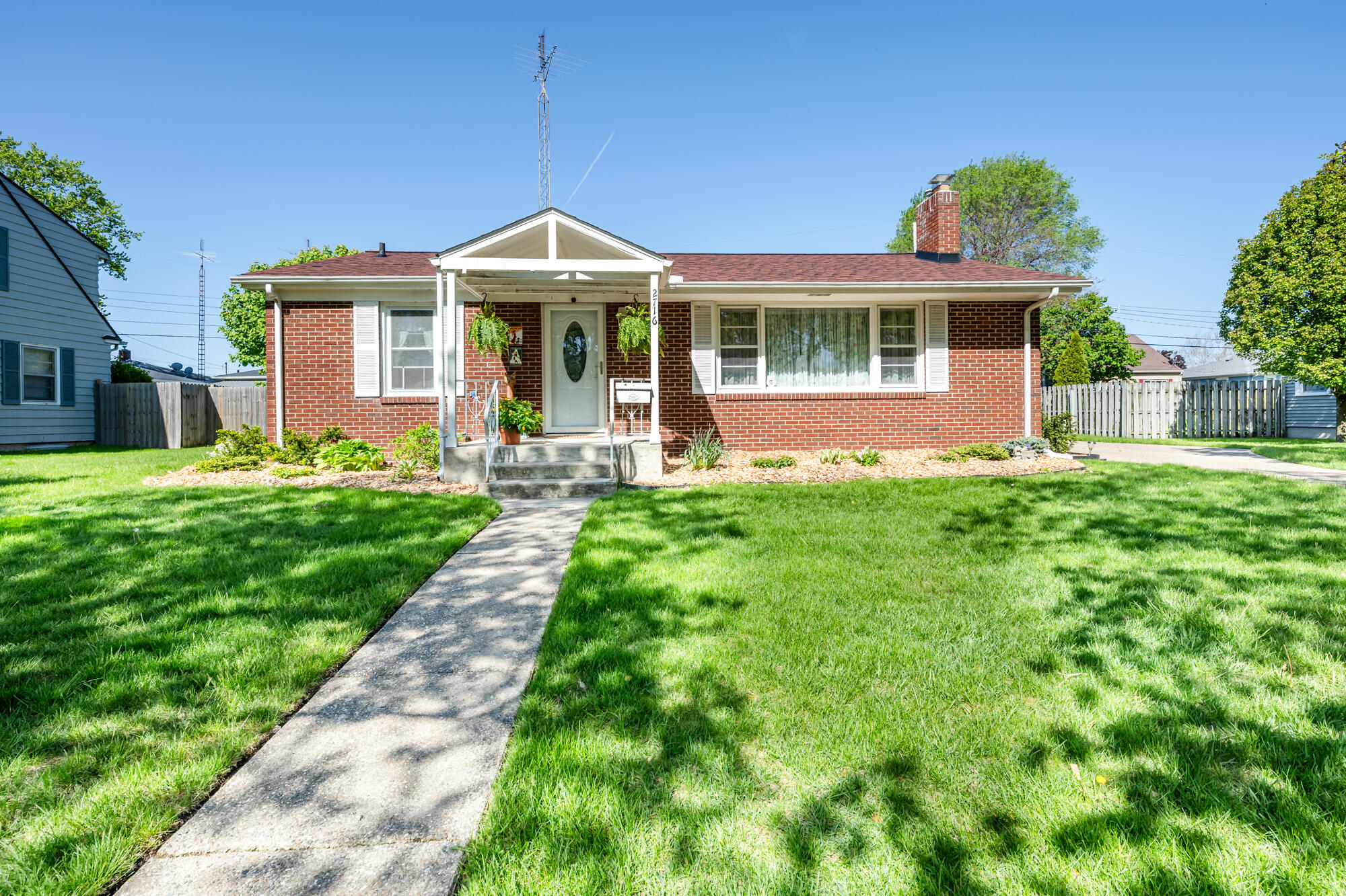 2716 Thayer Drive Property Photo 1
