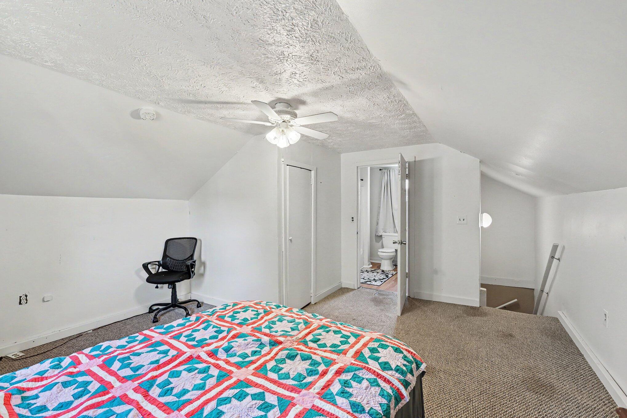 5366 Folks Road Property Photo 14