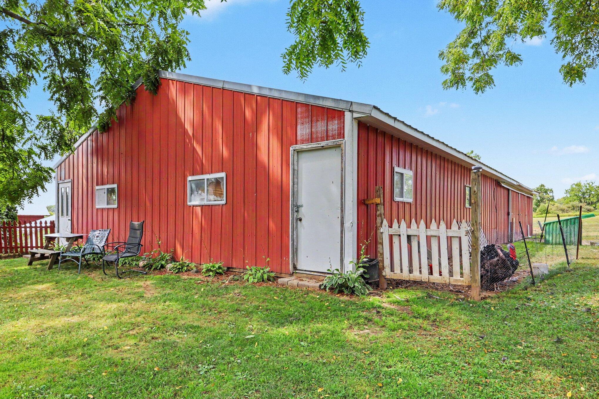 5366 Folks Road Property Photo 24