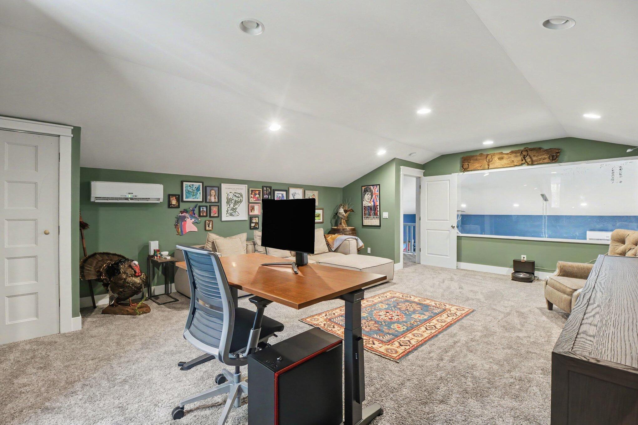 5675 Carlburt Street Property Photo 16