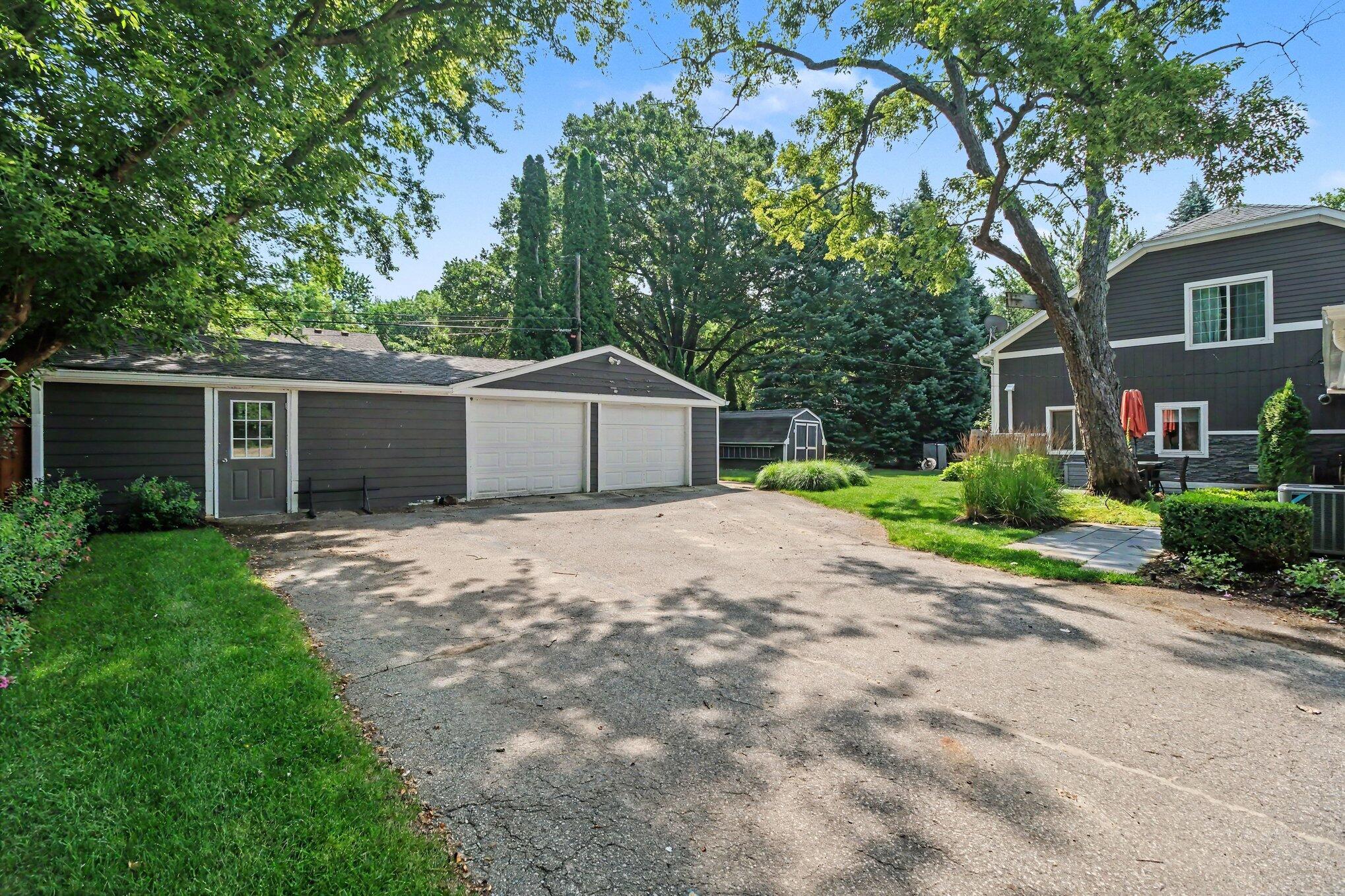 5675 Carlburt Street Property Photo 21