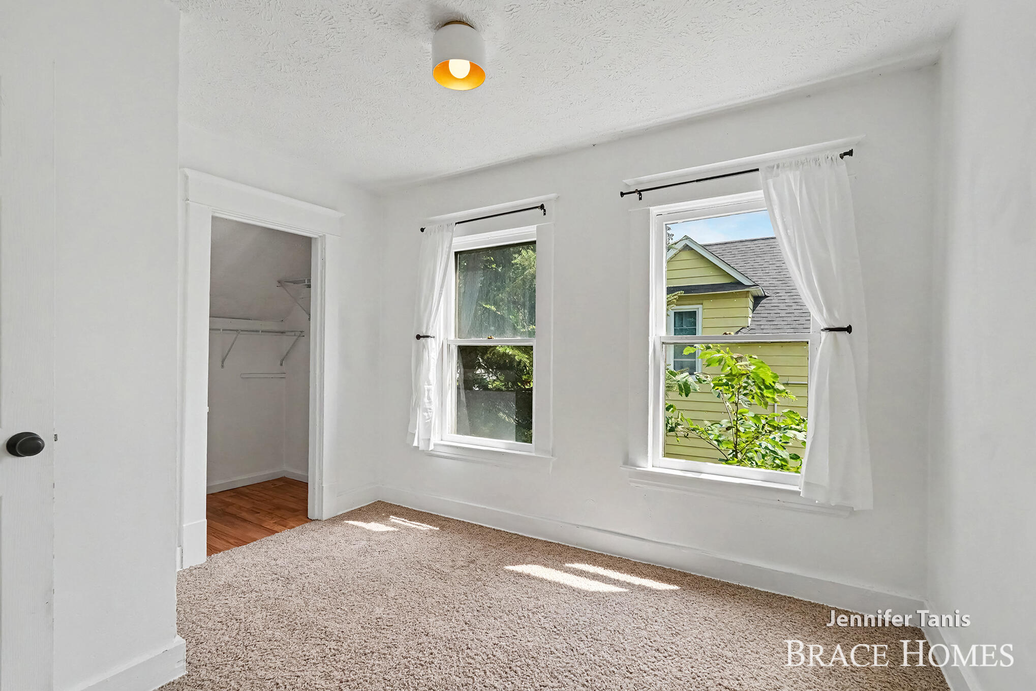 1121 Baxter Street Se Property Photo 12