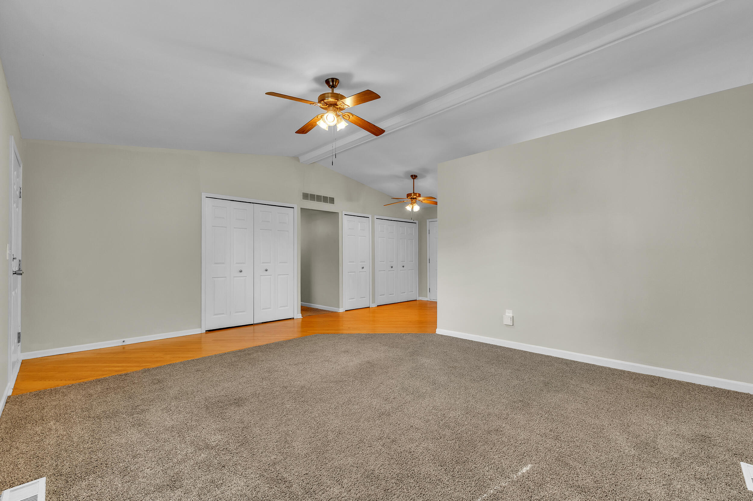 24533 Grove Avenue Property Photo 6