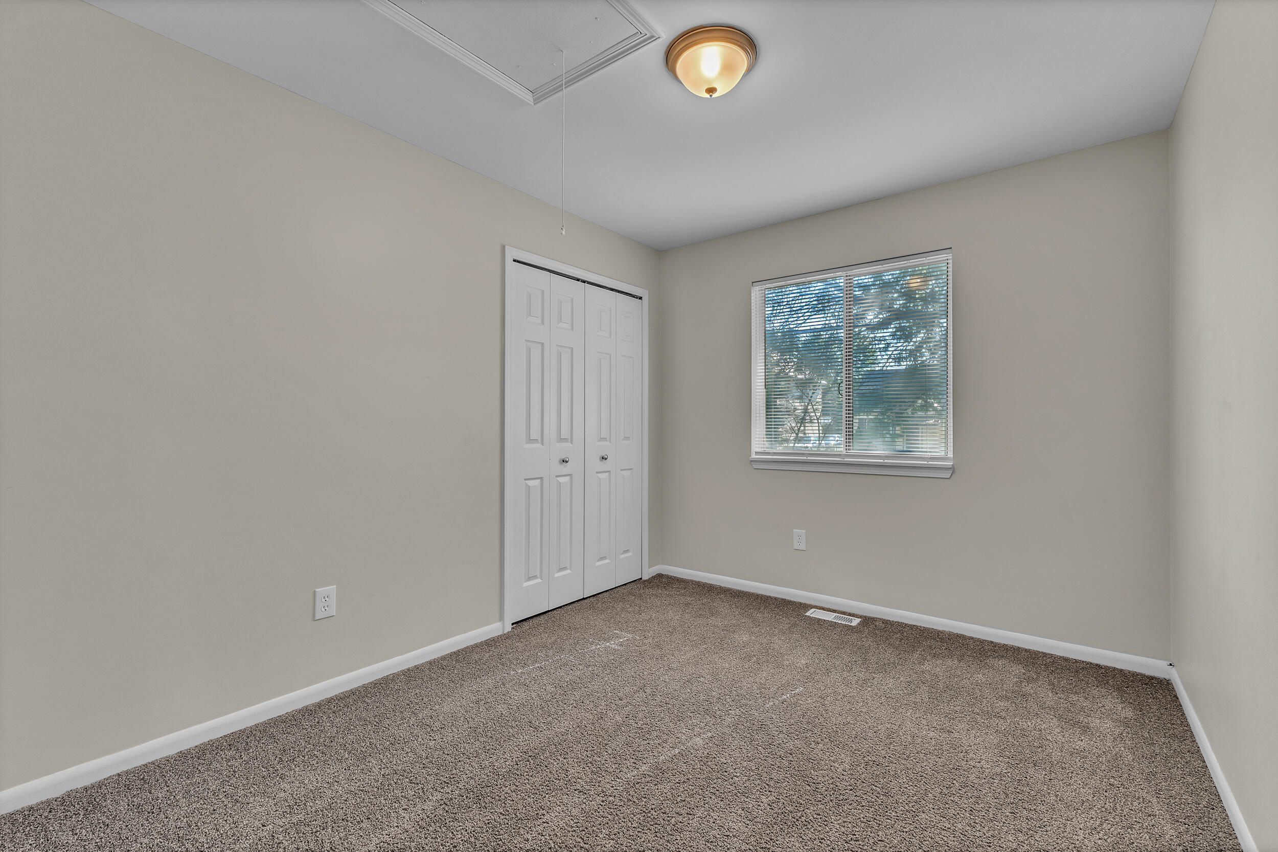 24533 Grove Avenue Property Photo 23