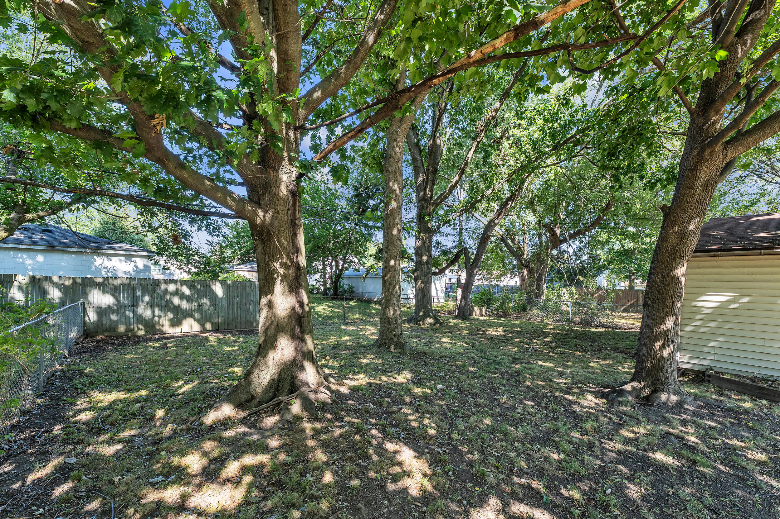 24533 Grove Avenue Property Photo 26