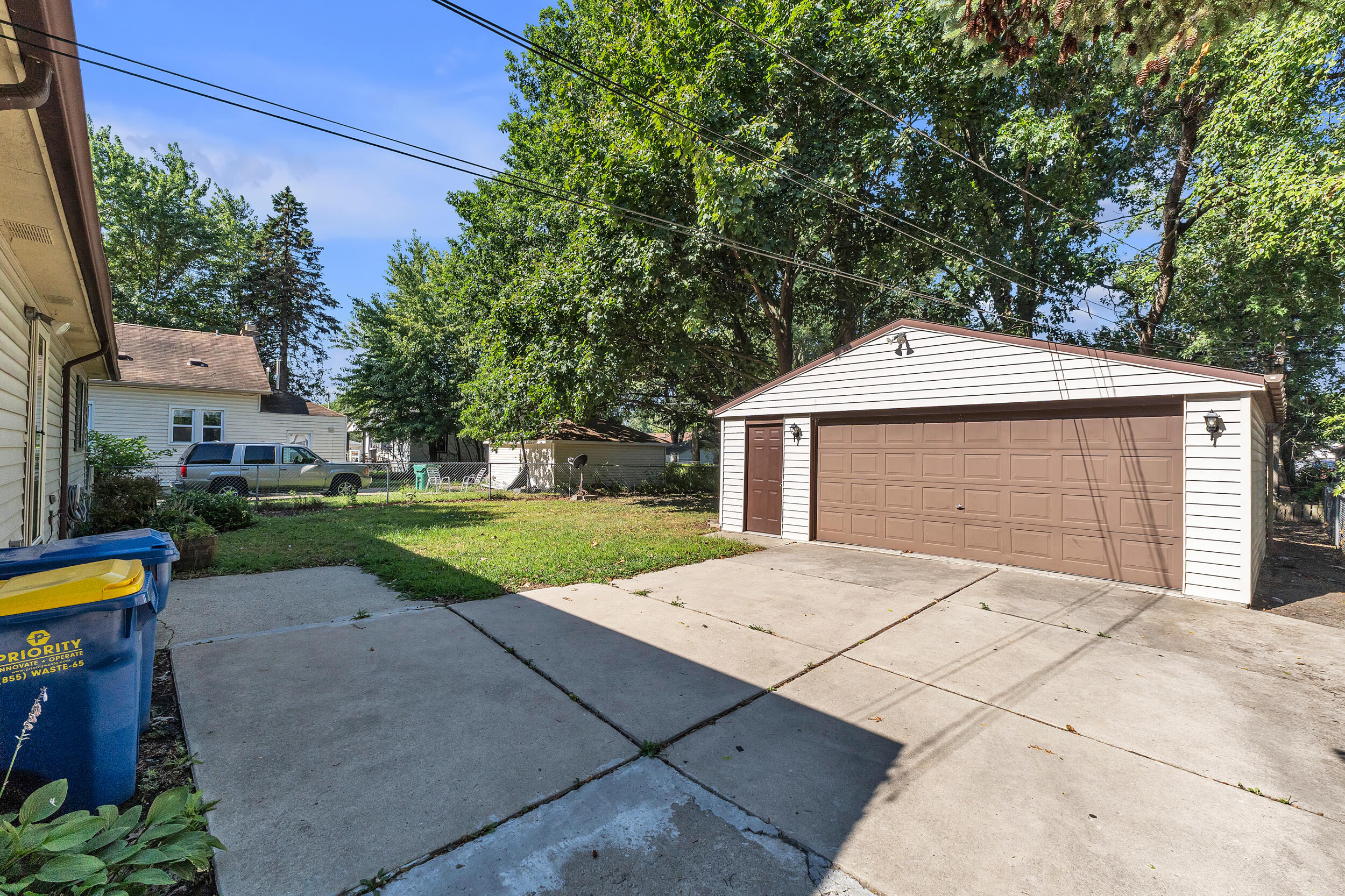 24533 Grove Avenue Property Photo 31