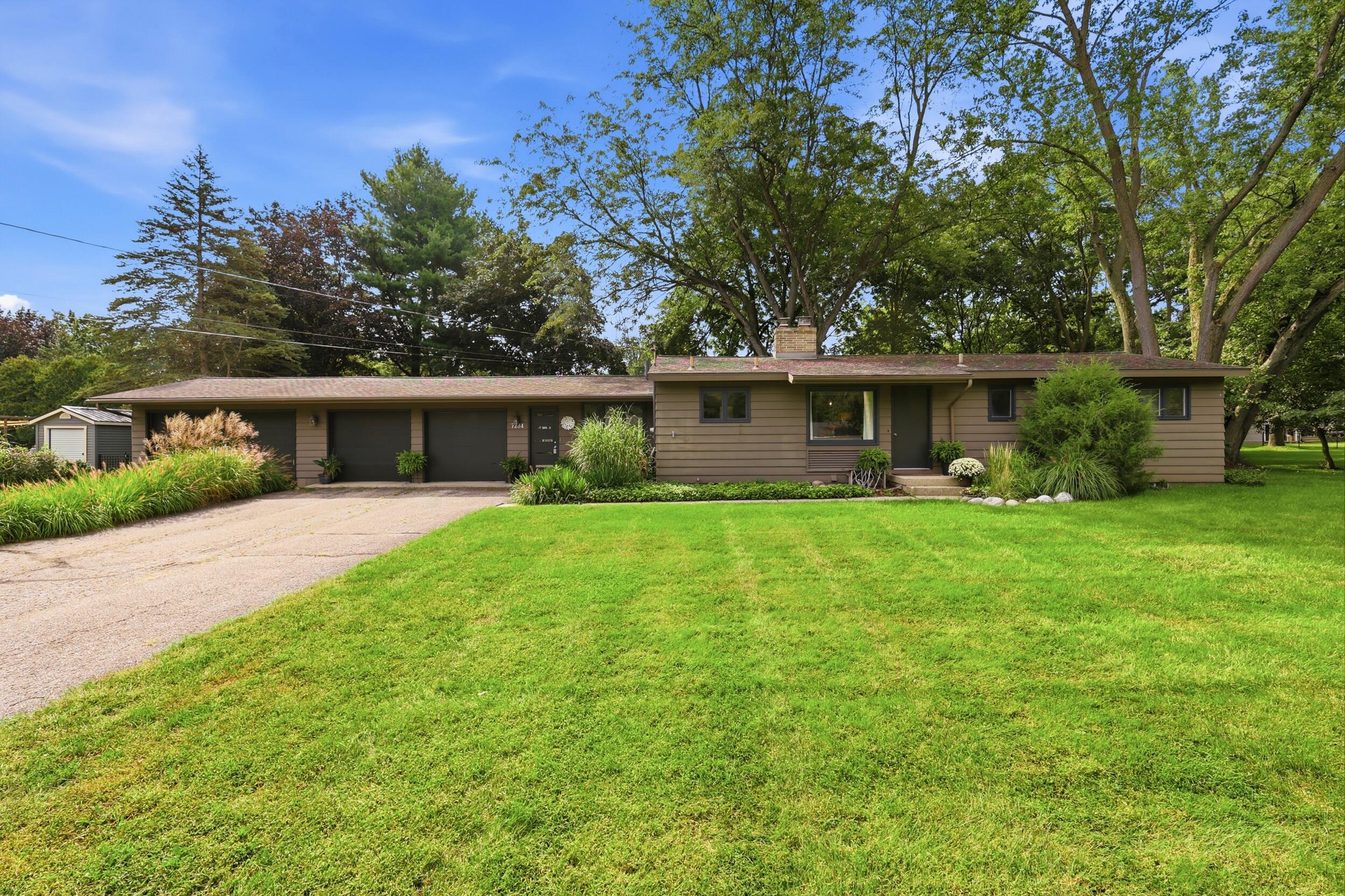 7284 Grachen Drive Se Property Photo 1