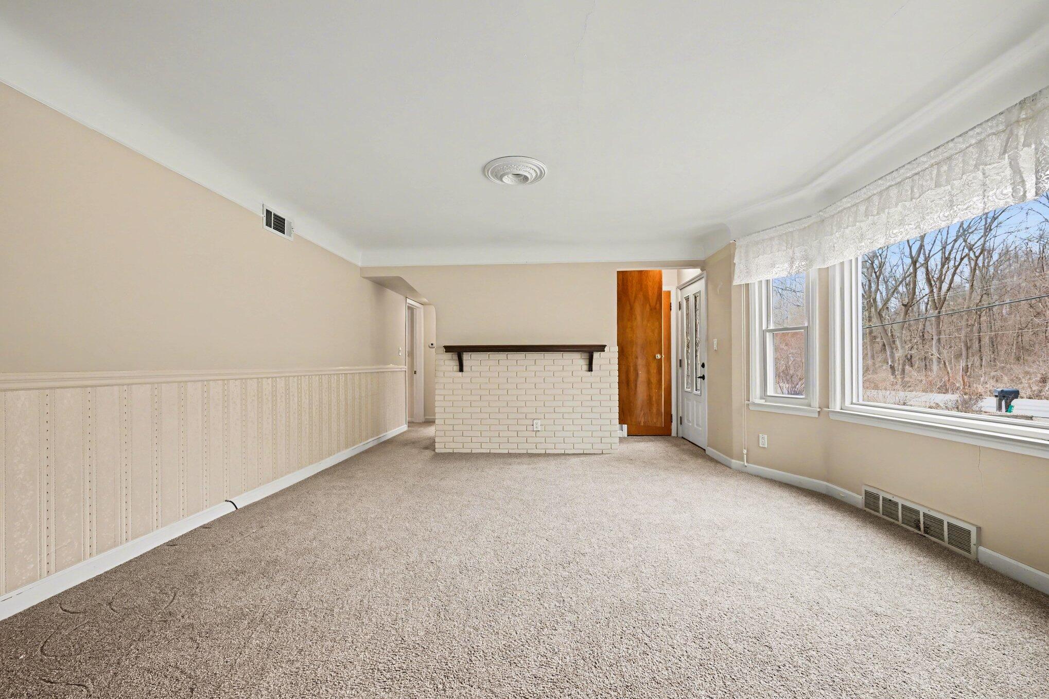 3418 N Dixboro Road Property Photo 12