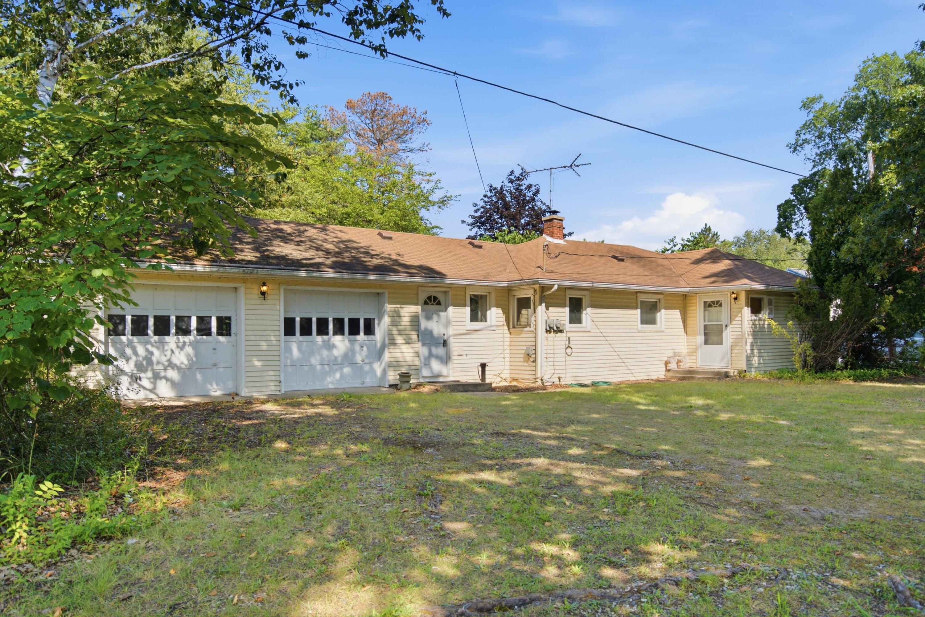 9835 Dexter-pinckney Road Property Photo 1
