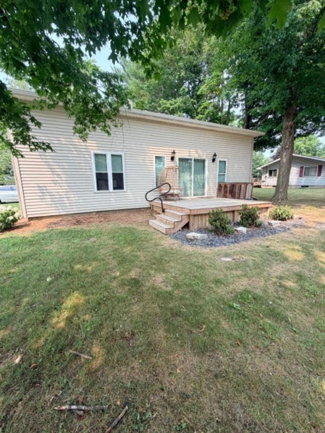 159 E Oak Street Ne Property Photo 1