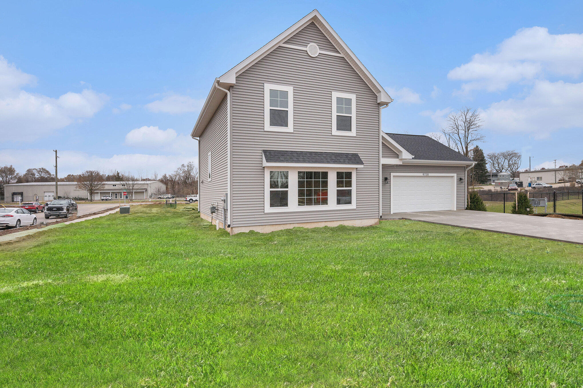 2107 Topaz Lane Property Photo 4