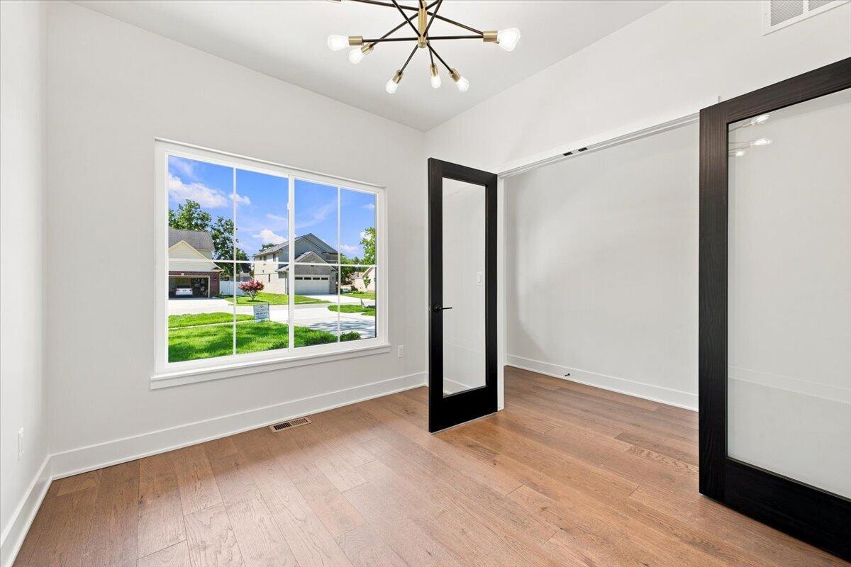 41 Starr Drive Property Photo 6